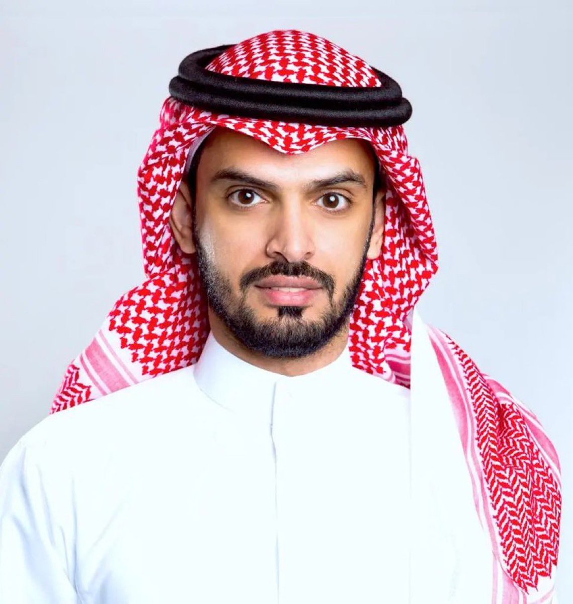 Ayar2030's tweet photo. ملياردير سعودي جديد 🇸🇦

أحمد العنزي، مؤسس تطبيق «برق»، يدخل قائمة المليارديريه بعد جولة استثمارية بقيمة 329.5 مليون دولار، رفعت تقييم الشركة إلى 1.85 مليار دولار.

مبروك ✨ https://t.co/OBVyPSY1rF