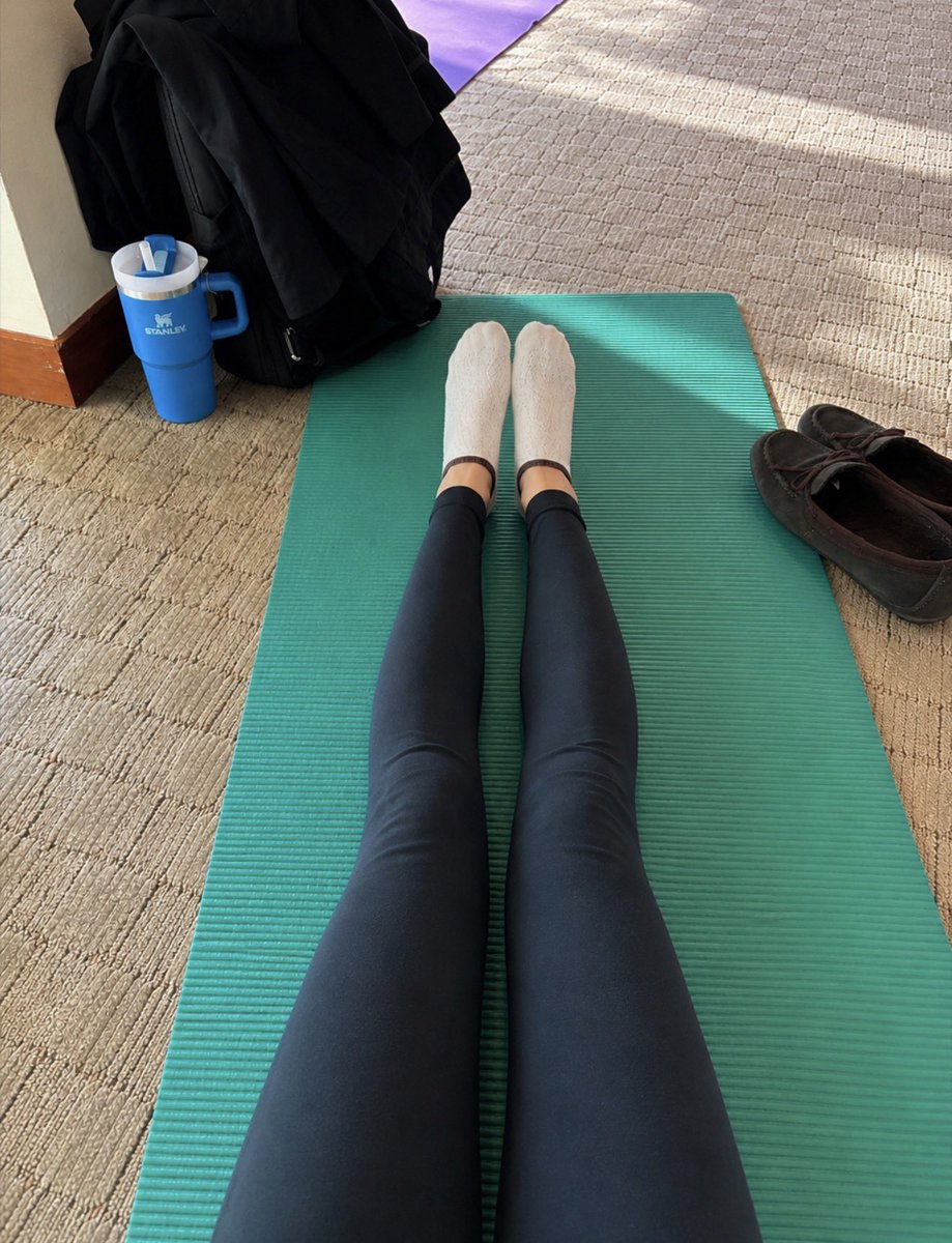 mijin26395's tweet photo. Day 147 ๐บ๐ธ๐งโโ๏ธ
Back to yoga after a while: still a full class! Yoga sometimes makes me dizzy and nauseated, but I love how flexible and light my body feels afterward.
#FromRNtoMDUSA
#HealthInformatics
#NursingInformatics
#PublicHealth https://t.co/qktZhEdnuH