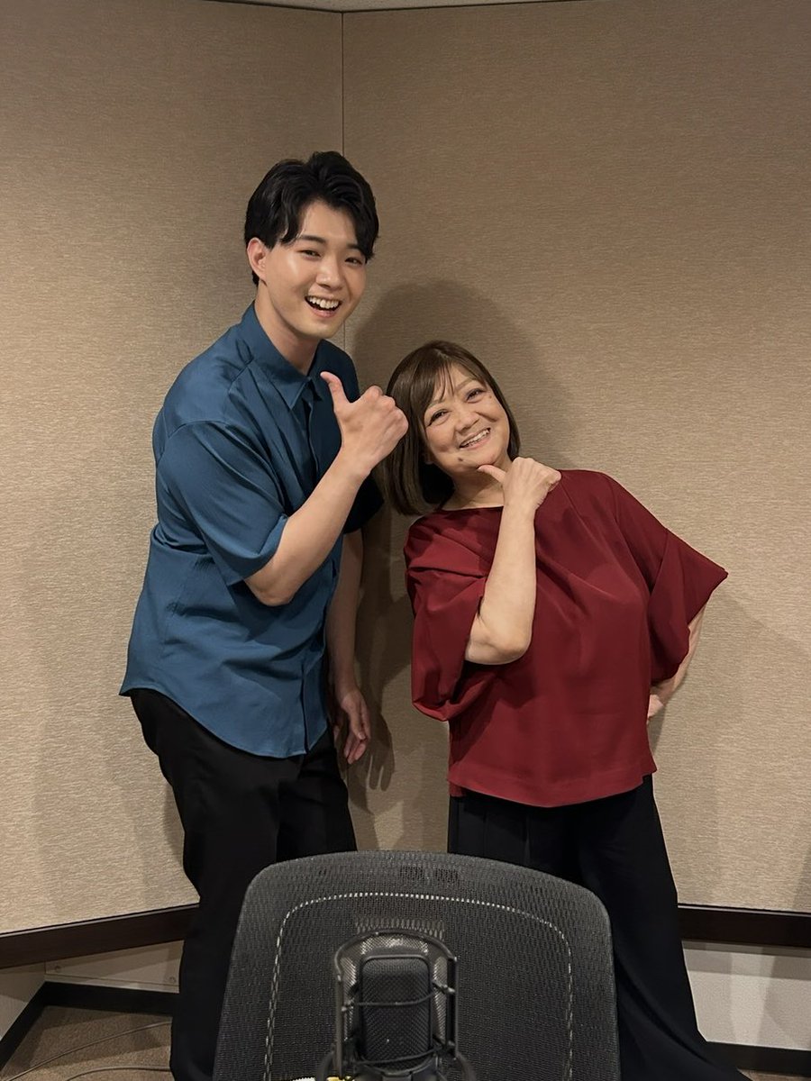 Aran_99_Aran's tweet photo. 『松原のぶえの音楽とお茶しましょ♪アシスタント亜蘭』
スタッフ更新です。
今後の放送の詳細は亜蘭のブログにアップしました。
まさか最後になると思いもしなかった、沢山笑ったオフショットです。

#松原のぶえの音楽とお茶しましょ #松原のぶえさん https://t.co/kkj2ejyNjn