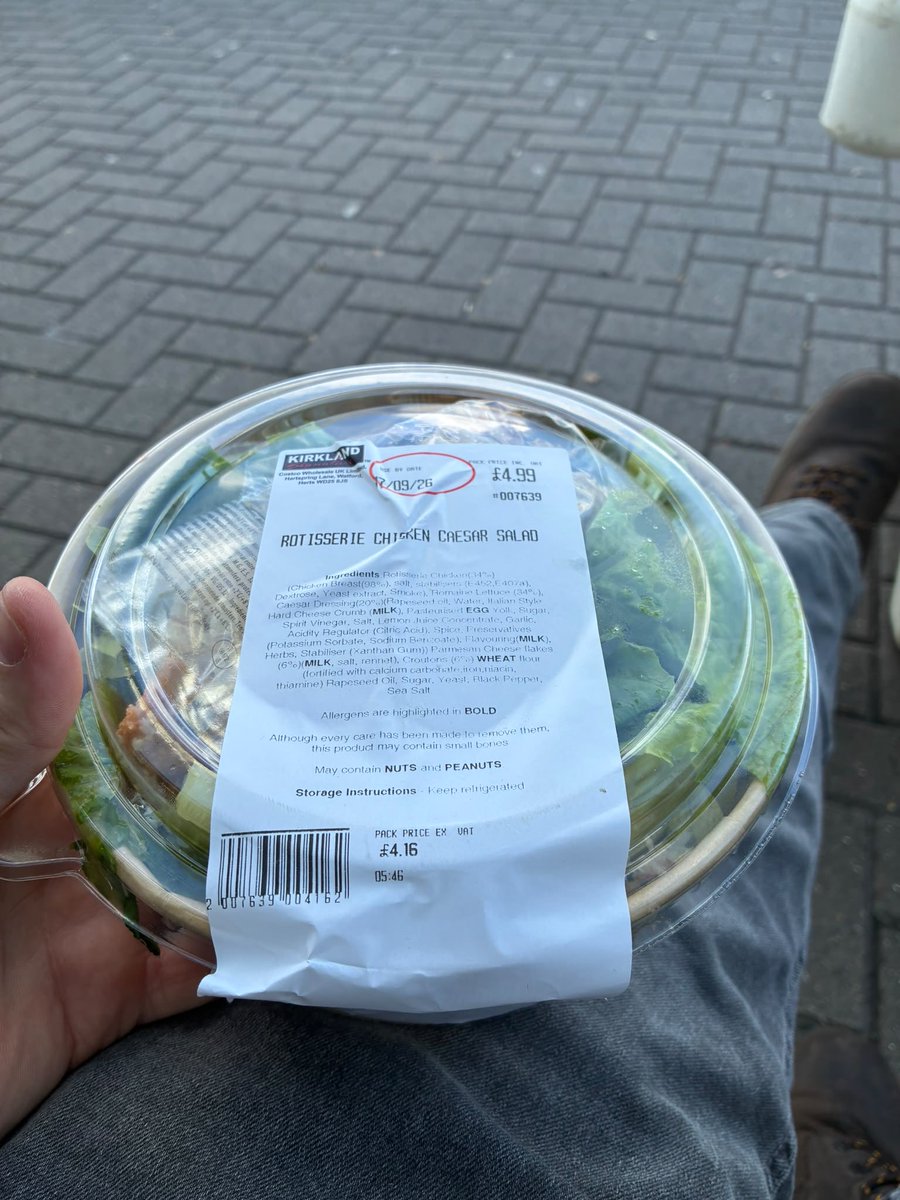 drickydavies's tweet photo. @Parvytcg The manager at Smyths bought him lunch from Costco. What a legend that guy is, fair play 👏👌 https://t.co/GzLLQShlBo