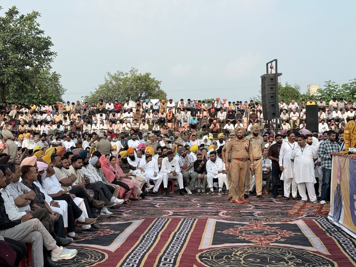 kang_malvinder's tweet photo. It was a privilege to join the Sath at Jindwadi, village in Sri Anandpur Sahib, which witnessed an extraordinary turnout and an overwhelming display of people’s affection.

The warmth and enthusiasm surrounding Hon’ble CM @BhagwantMann ji were unmistakable. The bond he shares with the people of Punjab goes beyond political rhetoric,it is rooted in work, accessibility and a politics that remains connected to the ground.

When a Sath overflows with people, it becomes more than a gathering,it becomes a reflection of the people’s trust and sentiment.

ਅੱਜ ਵਿਧਾਨ ਸਭਾ ਹਲਕਾ ਸ੍ਰੀ ਅਨੰਦਪੁਰ ਸਾਹਿਬ ਦੇ ਪਿੰਡ ਜਿੰਦਵੜੀ ਦੀ ਸੱਥ ਵਿੱਚੋਂ ਪੰਜਾਬ ਦੇ ਮਾਣਯੋਗ ਮੁੱਖ ਮੰਤਰੀ ਸਰਦਾਰ ਭਗਵੰਤ ਸਿੰਘ ਮਾਨ ਜੀ ਨੇ ਨਗਰ ਨਿਵਾਸੀਆਂ, ਹਲਕਾ ਨਿਵਾਸੀਆਂ ਅਤੇ ਸਮੂਹ ਪੰਜਾਬੀਆਂ ਨਾਲ ਆਪਣੇ ਵਿਚਾਰਾਂ ਦੀ ਸਾਂਝ ਪਾਈ। ਇਸ ਮੌਕੇ ਹੋਏ ਸਮਾਗਮ ਵਿੱਚ ਸ਼ਮੂਲੀਅਤ ਕੀਤੀ। ਇਸ ਮੌਕੇ ਆਮ ਆਦਮੀ ਪਾਰਟੀ ਦੀ ਤਮਾਮ ਲੀਡਰਸ਼ਿਪ ਮੌਜੂਦ ਰਹੀ।
@AAPPunjab