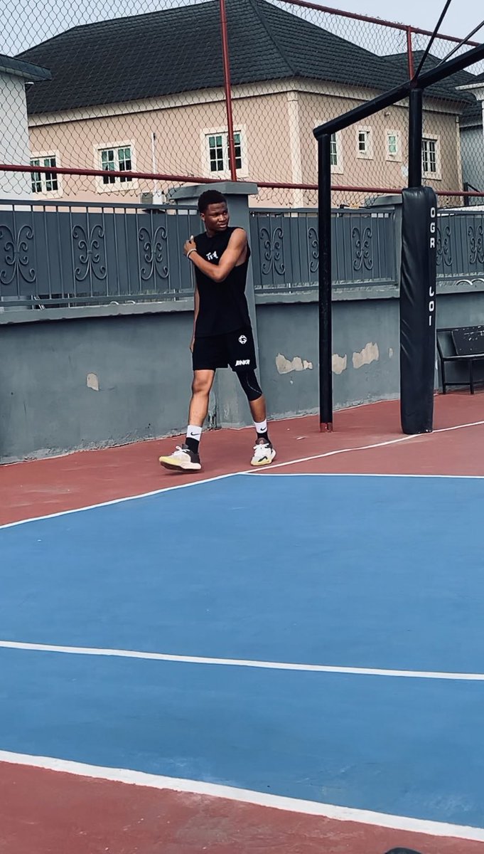 Th3oguchi's tweet photo. I have grown tired of hooping in regular shorts https://t.co/my8I8TjLcj
