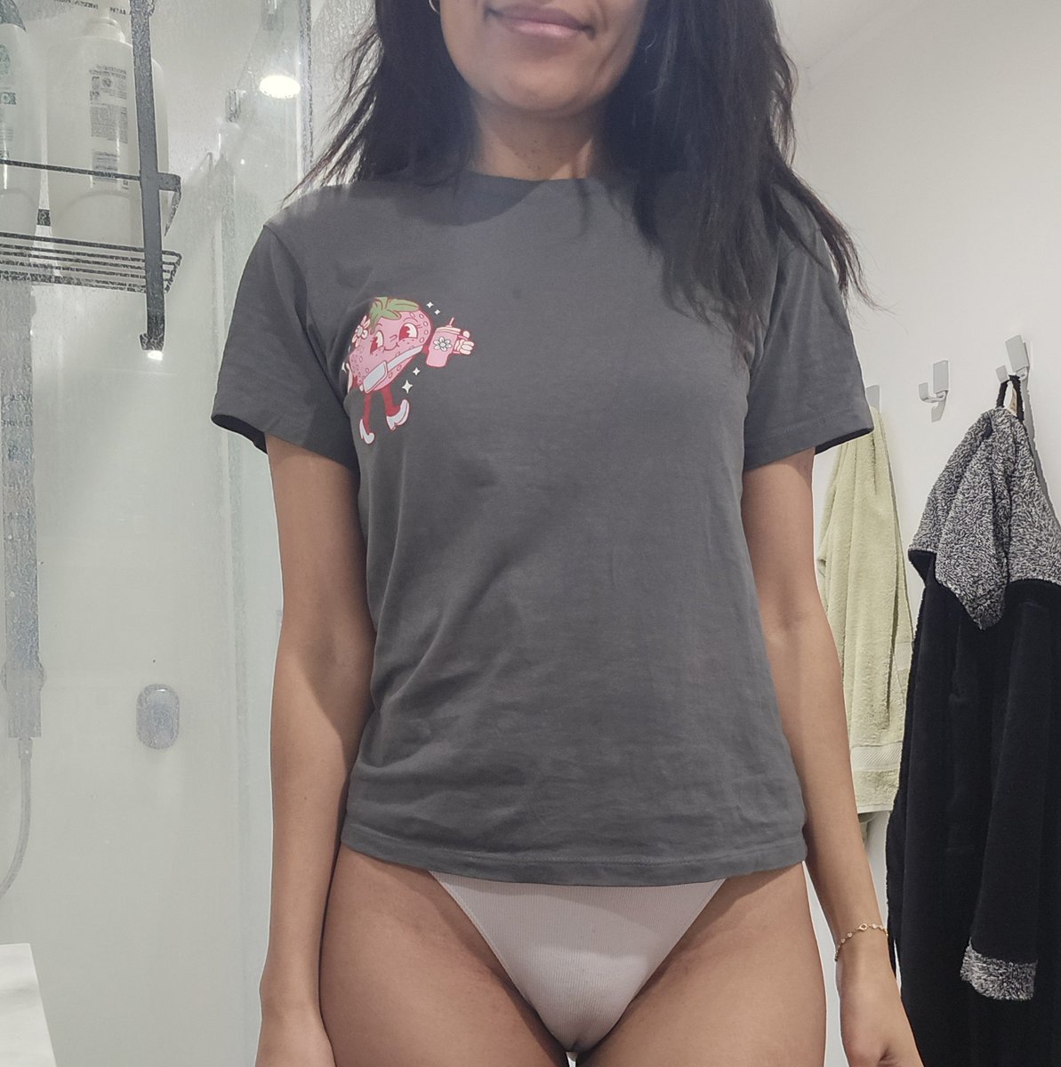 coolmomlola's tweet photo. Are men into mature women now. 39yo here https://t.co/vkrQM2t4EM