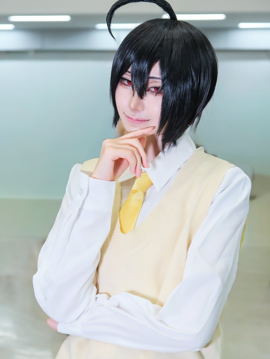 enmi_salt40's tweet photo. コスプレ / Cosplay
※学パロ
⭐
　　完全無欠の生徒会長様

photo→ @Andoro_cmr さん

#yuhj_cos https://t.co/wdbFAW9gXp