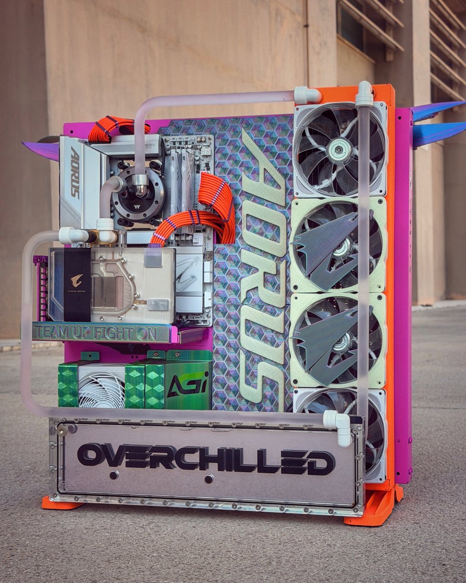 GIGABYTE_DE's tweet photo. GIGABYTE AORUS INFINITY AERO ELITE GiMATE AI TOP GAMING POWER 😎

GIGABYTE 👀
• AORUS GeForce RTX 5080 WATERFORCE
• X870 AORUS PRO ICE

Dank an 💘🛠📸🎥💻Cr: @ overchilled_pcbuilds @ aorus_czsk

#GIGABYTE #AORUS #custompc #pcgaming #setupwars #AORUSINFINITY #Gameathlon2026 https://t.co/Ur62JafzoL