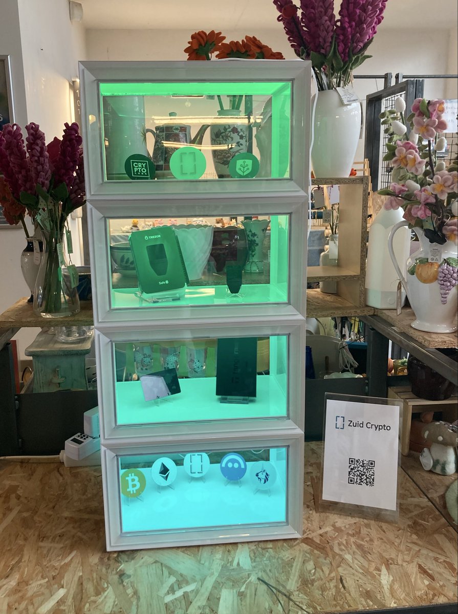 ZuidCrypto's tweet photo. Web3/crypto companies wanted:

Interested in physical space for education/advertisement/product display at retail venue(s) in a Zuid Automat crypto kiosk? https://t.co/pJiAoJI5qB