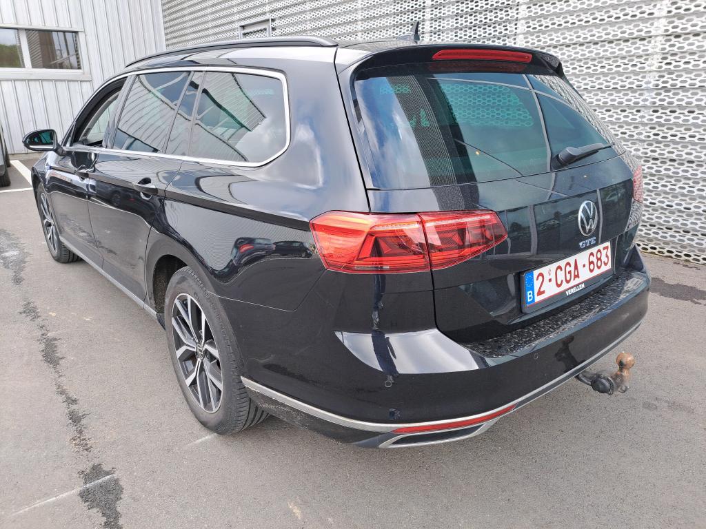 johnkim99419's tweet photo. Volkswagen Passat, 101, 300 km, plug-in hybrid. Starting bid: €14, 950. Leather seats, GPS, rear camera, adaptive cruise control. Bidding ends Sept 8, 2026, 13:15. Europe to Maghreb. https://t.co/2s0tLnFcUV