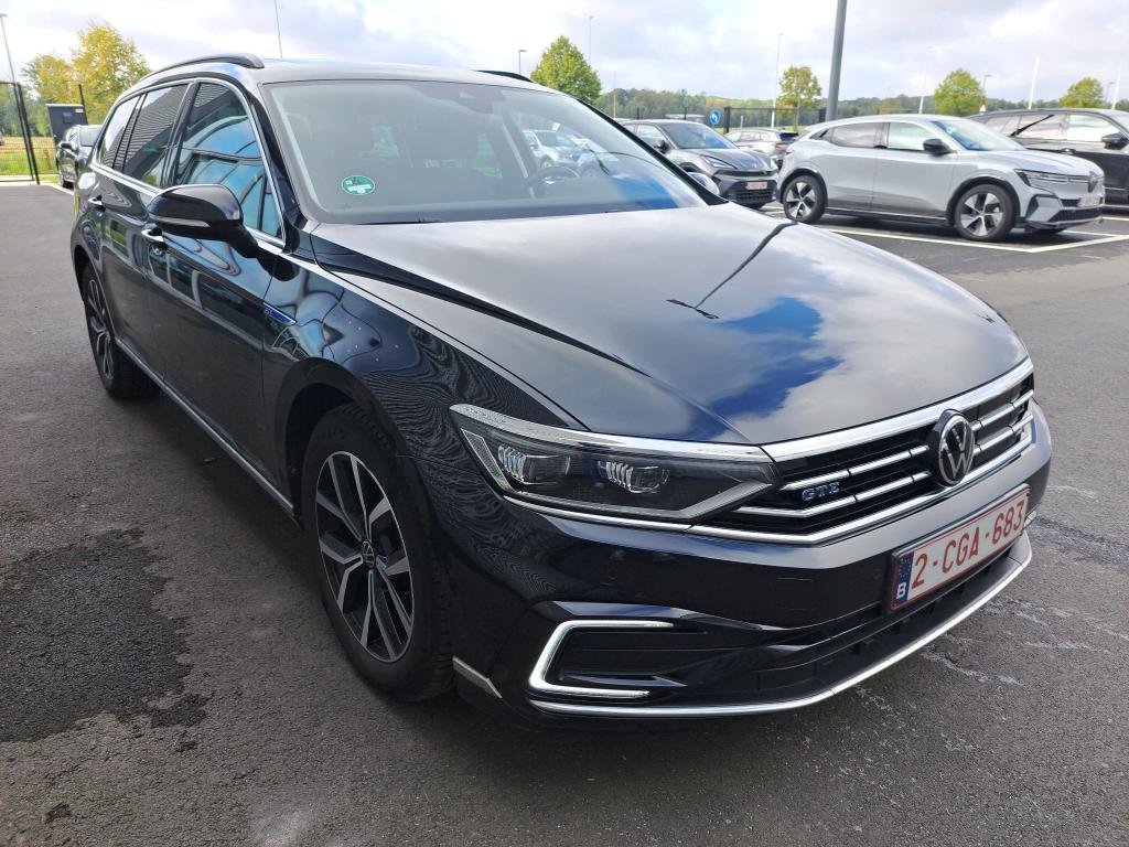 johnkim99419's tweet photo. Volkswagen Passat, 101, 300 km, plug-in hybrid. Starting bid: €14, 950. Leather seats, GPS, rear camera, adaptive cruise control. Bidding ends Sept 8, 2026, 13:15. Europe to Maghreb. https://t.co/2s0tLnFcUV