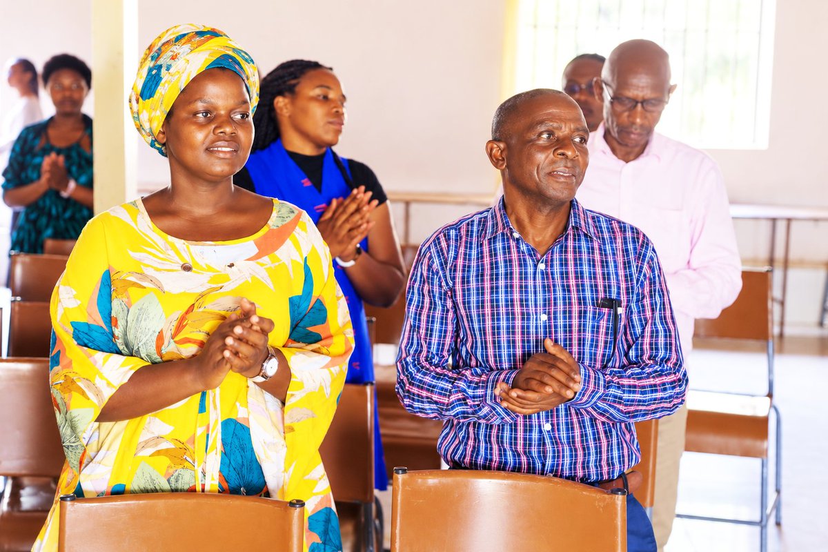 EcoleSSJT's tweet photo. Muri uyu mwiherero wari umwanya wo gutekereza ku iterambere ry’uburezi, gusangira ibitekerezo no gusenga, hagamijwe kurushaho guteza imbere uburezi bufite ireme n’indangagaciro. https://t.co/UMcsgmkfI2
