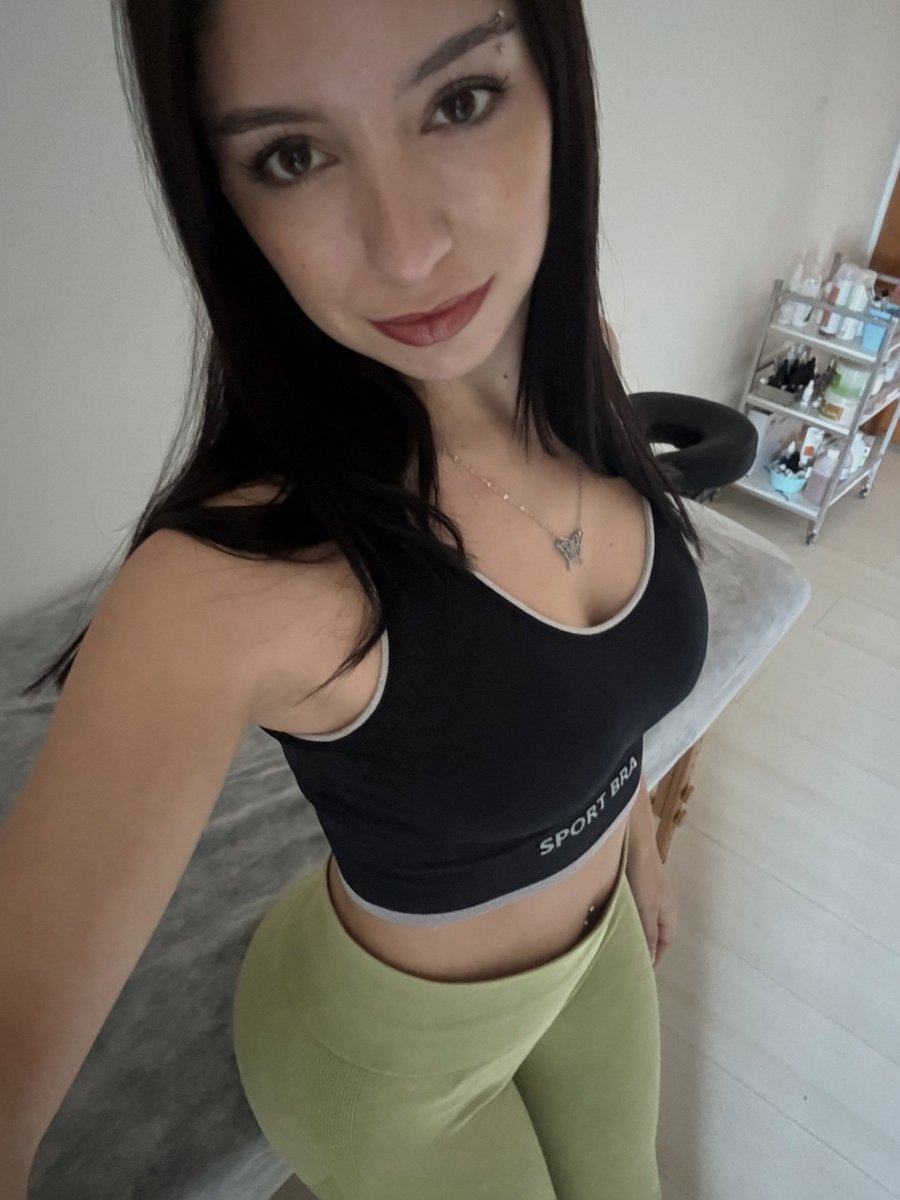 moonfrost44 tweet picture