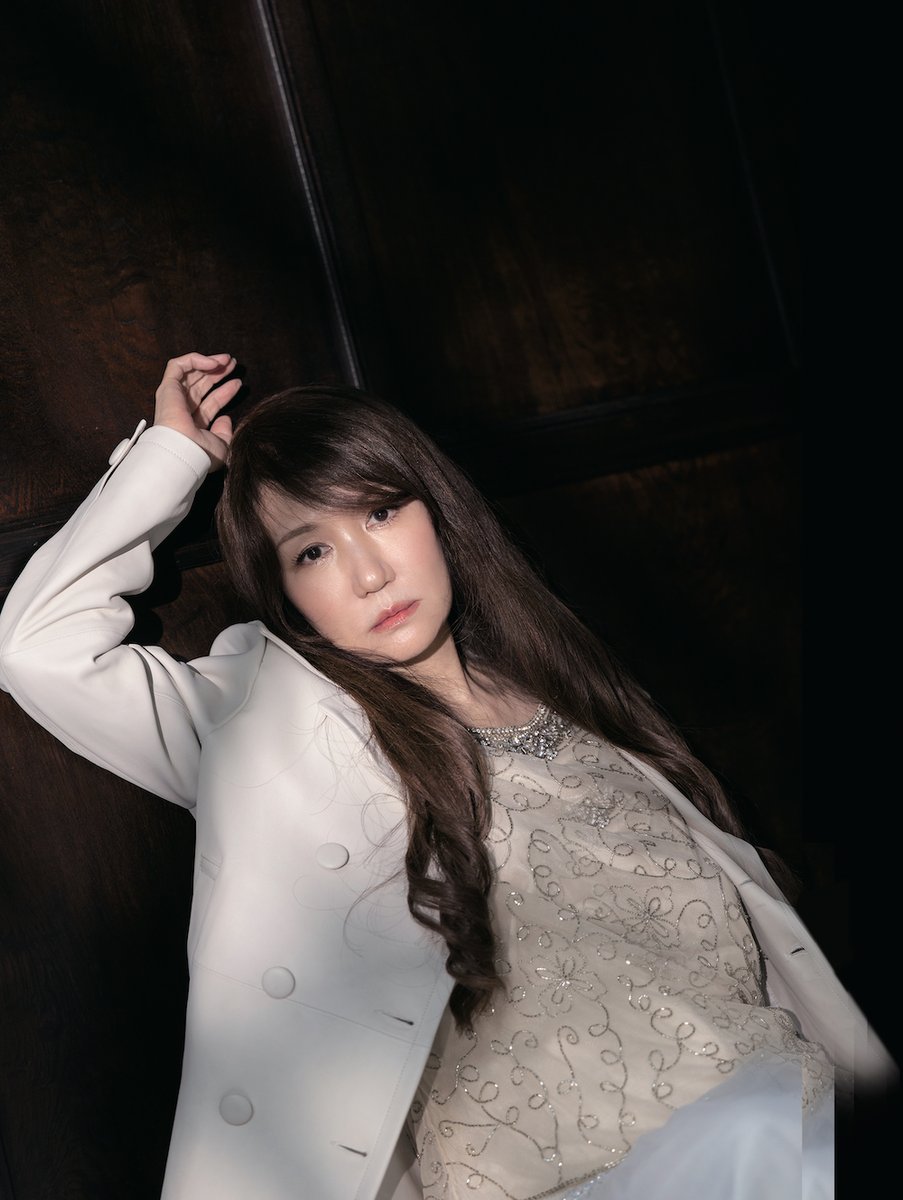realsoundjp's tweet photo. ══ 特集：浜田麻里 インタビュー ══

📎https://t.co/eDN7tJ9GHM

蓄積された“内なるエネルギー”の具現化
創造性を深めた濃密な10年の軌跡、『INCLINATION Ⅳ』を語る

@marihd_official #浜田麻里 #Mari_Hamada https://t.co/G2ccIvnI3o