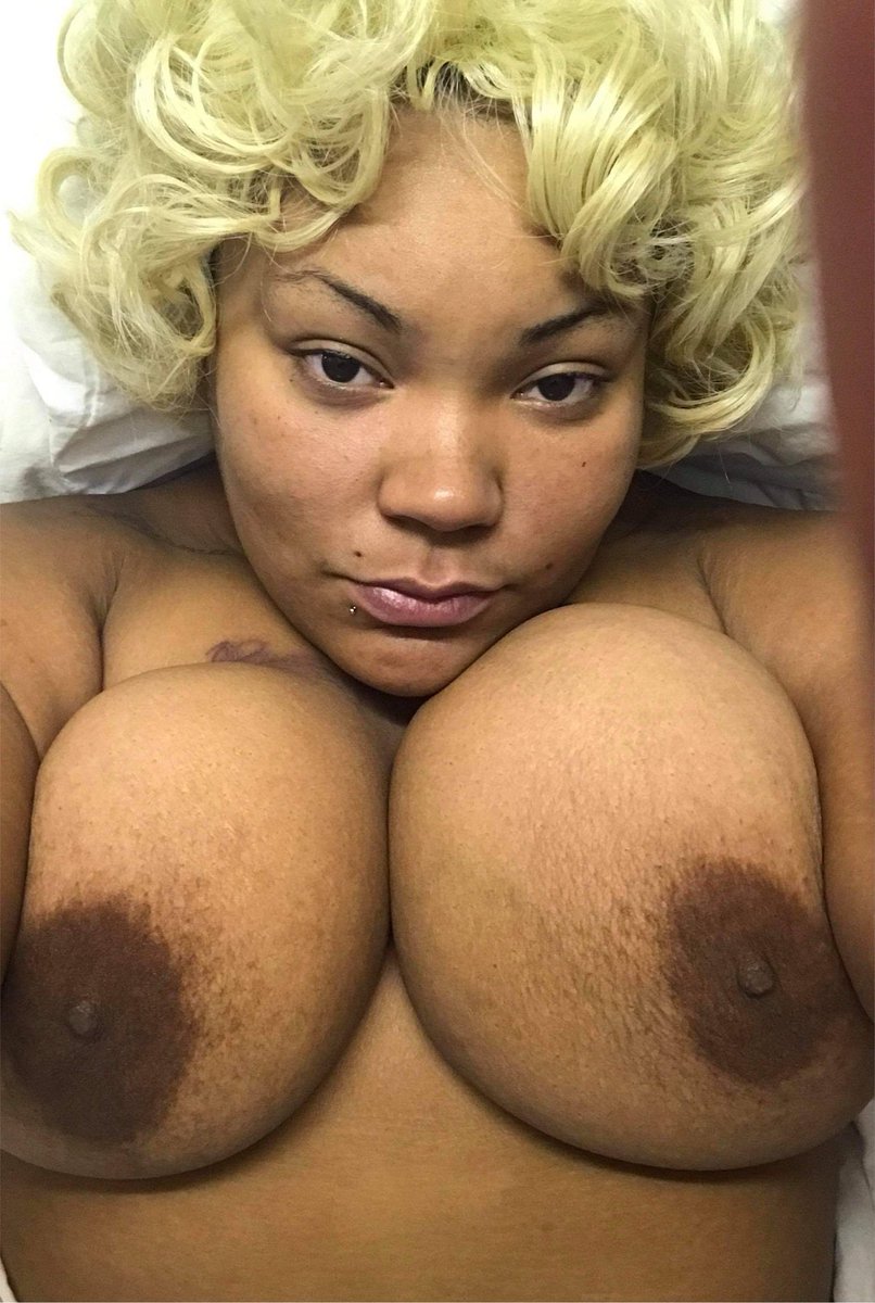 RogueStillReady's tweet photo. Wake tf up it’s tittie Tuesday 🥥🥥🥥🥥🥥🥥 https://t.co/tLVqhWH5mE