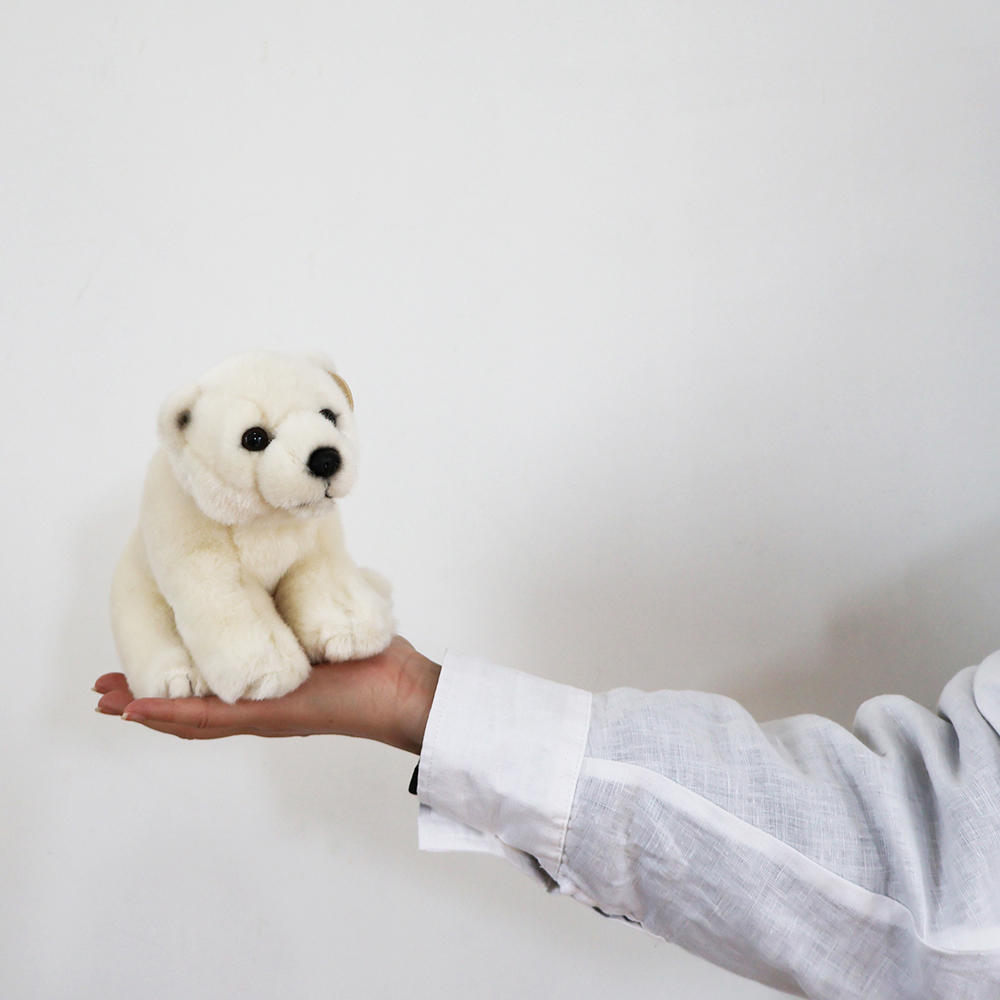monseuil_staff's tweet photo. つぶらな瞳とやわらかい肌ざわりに、毎日癒やされます。WWF POLAR BEAR FLOPPY 15cm
https://t.co/khW1Q7XtCn
#marcsstore #WWF #シロクマ #ぬいぐるみ #癒やしグッズ https://t.co/jZn7eTv27X