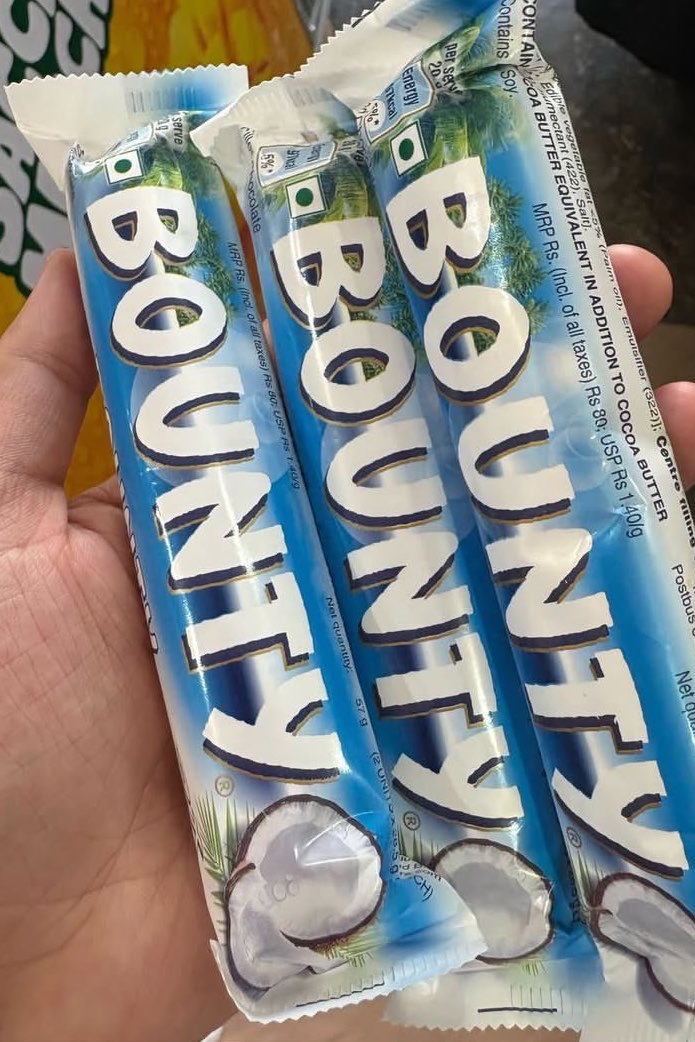 andengpicks's tweet photo. aminin mo, ito yung last na kukunin mo kapag may balikbayan box na padala ang tita mo galing abroad 😆🍫 https://t.co/SI1NEqaNhq