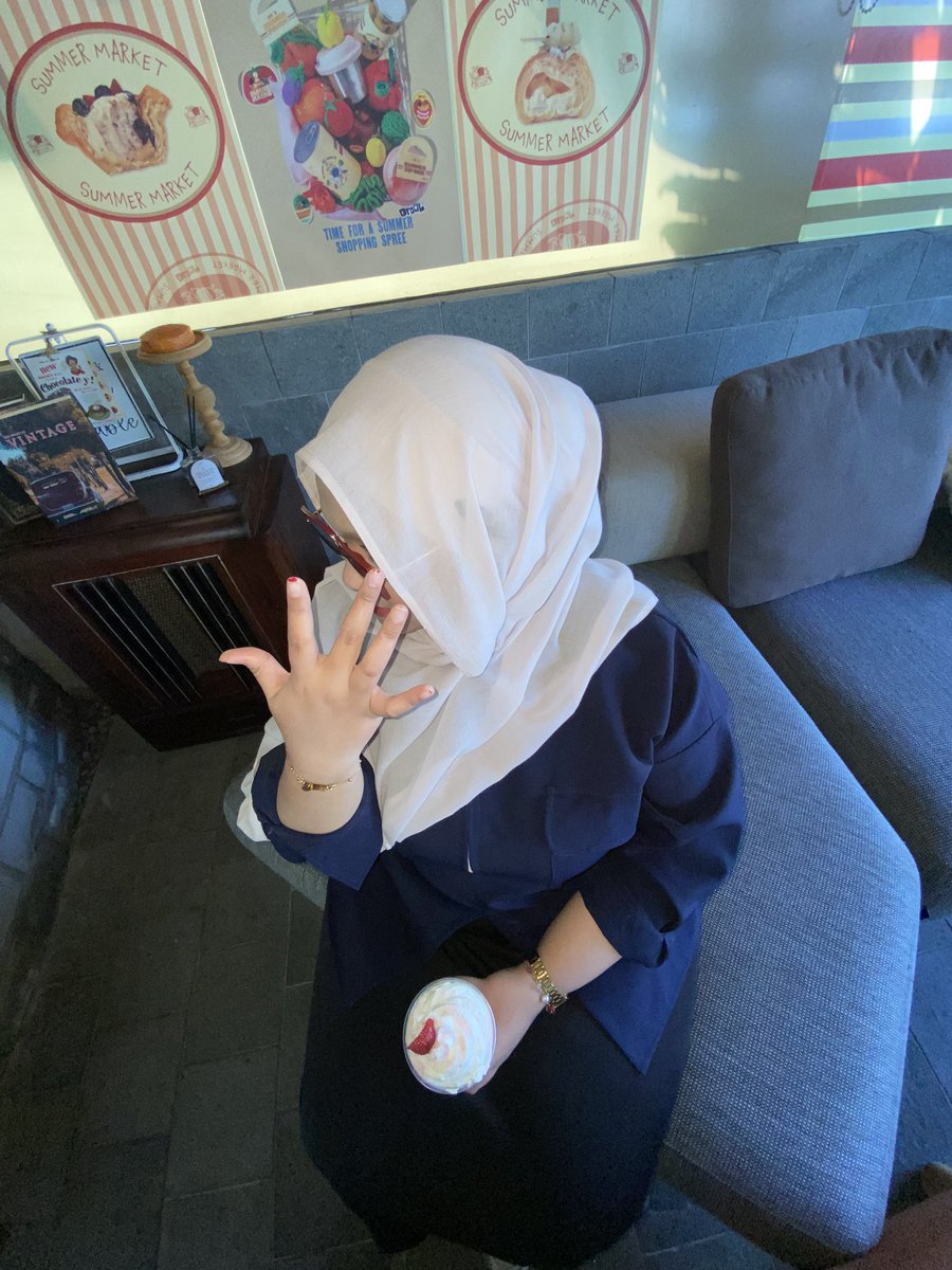 kehidwupunk's tweet photo. minumannya enyak https://t.co/4lIDZ1c5ny
