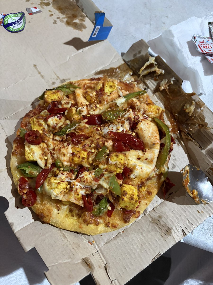 casuallyshubham's tweet photo. @dominos_india This Peppy Panner that I ordered was of ₹430 and cheese burst.

1st The whole base and topping were separate and stuck to the box, I had to manually make it edible.

2nd It was normal crust, not cheese burst. https://t.co/vm6Z4aCVY3