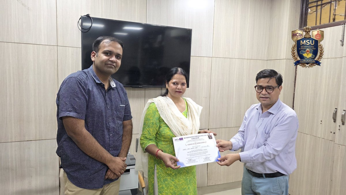 gurugrammsu's tweet photo. MSU, Gurugram felicitated dedicated ANMs for their outstanding contribution to IHIP reporting.
Their commitment to timely reporting and public health preparedness strengthens Gurugram's surveillance system and protects our communities.

Congratulations to all the awardees! https://t.co/lTDaQt8WRg