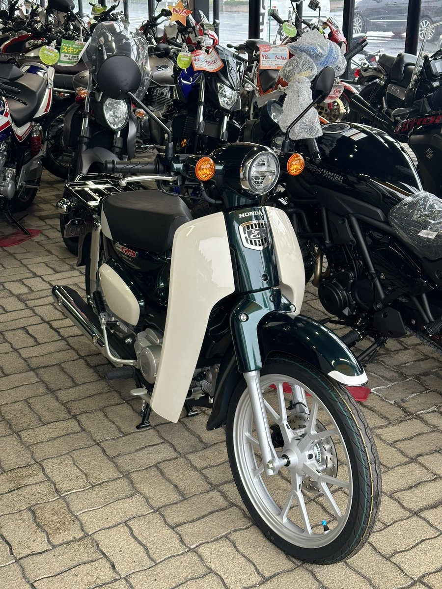 HdcubTanaka's tweet photo. スーパーカブ110、納車しました！！
初めての遠心クラッチに戸惑いながらなんとか帰宅💦
これで私もカブ主に！

右も左もわからない初心者ですが、先輩ライダーの皆様、どうぞよろしくお願いします🙇‍♂️🙇‍♂️

#バイク乗りと繋がりたい　#カブ主 https://t.co/Y16L9GqG0Y