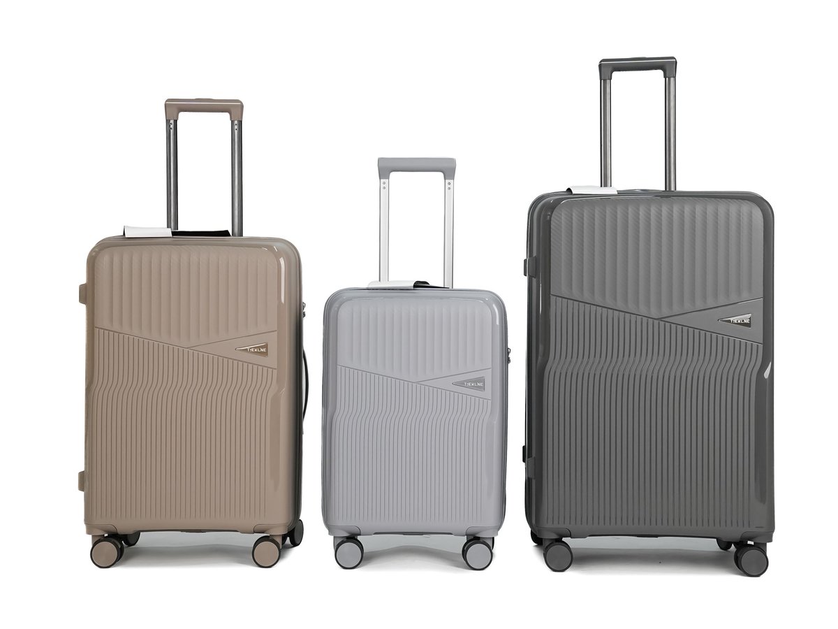 Fliegerluggage's tweet photo. Abs Pc luggage|3pcs set 20 inch 24 inch 28inch zipper suitcase| aluminum frame trolley case|Tsa lock |360 degree wheel|high quality baggage#odm #oem #outdoors #travel #gift #checkin #carryon #business #sports #baggage #travelware #luggage #hardcase #bag #case #valise https://t.co/xfOF0BZvMM