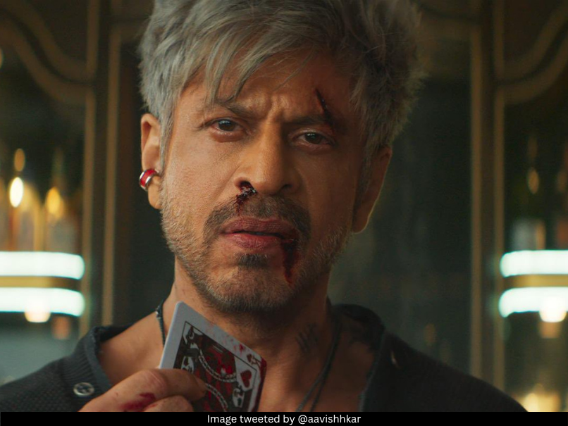 THEOFFICIALB4U's tweet photo. Sandwiched Between ‘Avengers’ And ‘Dune’? SRK Says ‘King’ Is The “Tasty Tikki”

#ShahRukhKhan #SRK #King #SRKians  #DeepikaPadukone #RaniMukerji #AbhishekBachchan #AvengersDoomsday #DunePart3 #boxoffice 

Story Link In Comments https://t.co/TxAUmftW6h