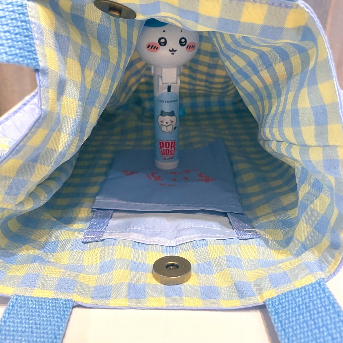 megu_2020's tweet photo. ちいかわガチャのトートバッグ
狙ってた柄が出たから早速リメイク✂︎
可愛くできて娘も気に入ってくれたし良かった♪ https://t.co/uq2x26fvlx
