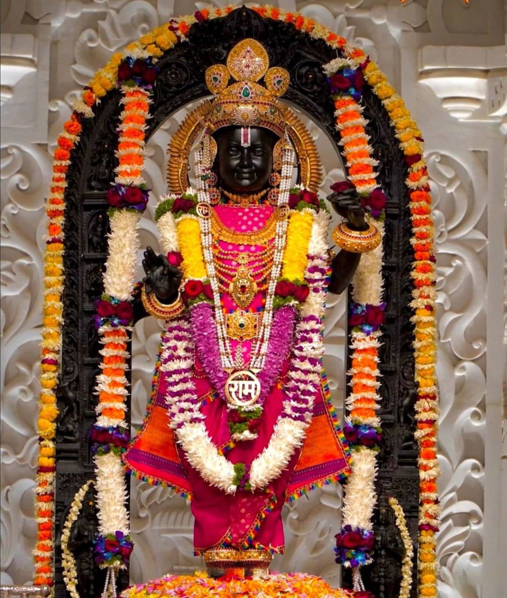 _SanatanDharma's tweet photo. सत्यसंध पालक श्रुति सेतू।

राम जनमु जग मंगल हेतु॥ 

जय श्री राम https://t.co/SnoFtP79Cx