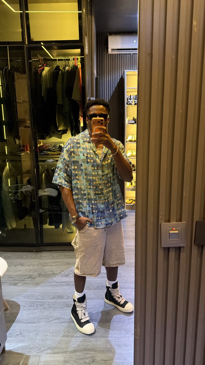 Habbyforex_'s tweet photo. Everyday should just be like this , dress nice , look nice , smell nice &amp; pocket nice 😎💰 https://t.co/JGGEHzaAmT