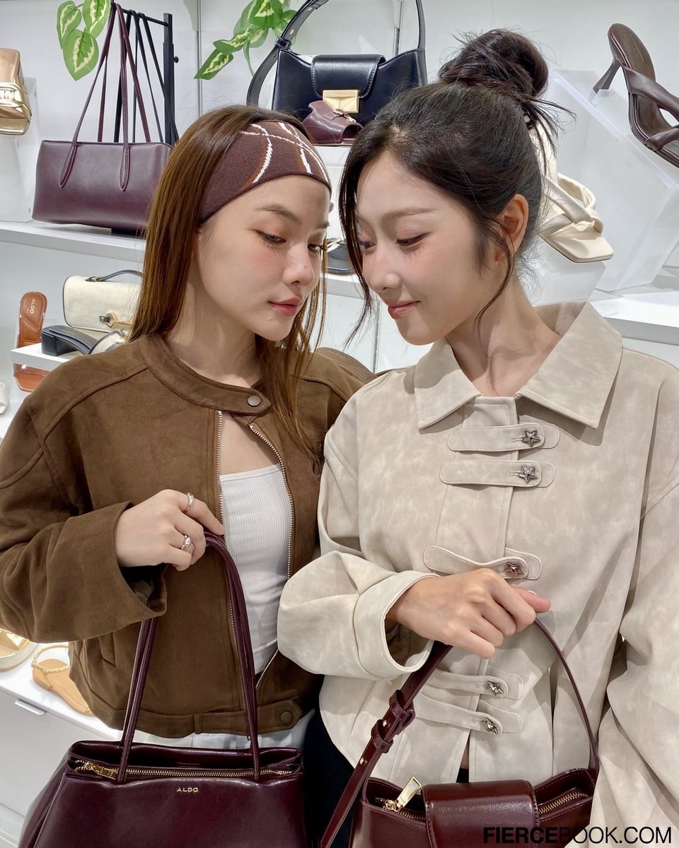 fiercebook_bkk's tweet photo. น่ารักกันเกินไปไหมคะ~ #ปุยฝ้ายพลอย ในงาน ALDO เปิดตัวแคมเปญ Fall 2026 “Style on the Move” นิยามใหม่ของสไตล์ที่พร้อมไปกับทุกจังหวะของชีวิต 

#Fiercebook #Fiercelive #FiercelivebyJijie 
#ALDOThailand #AldoShoesTH #PuyfaiPloy #puyy_faii #jhutaa https://t.co/YRM150KEuH