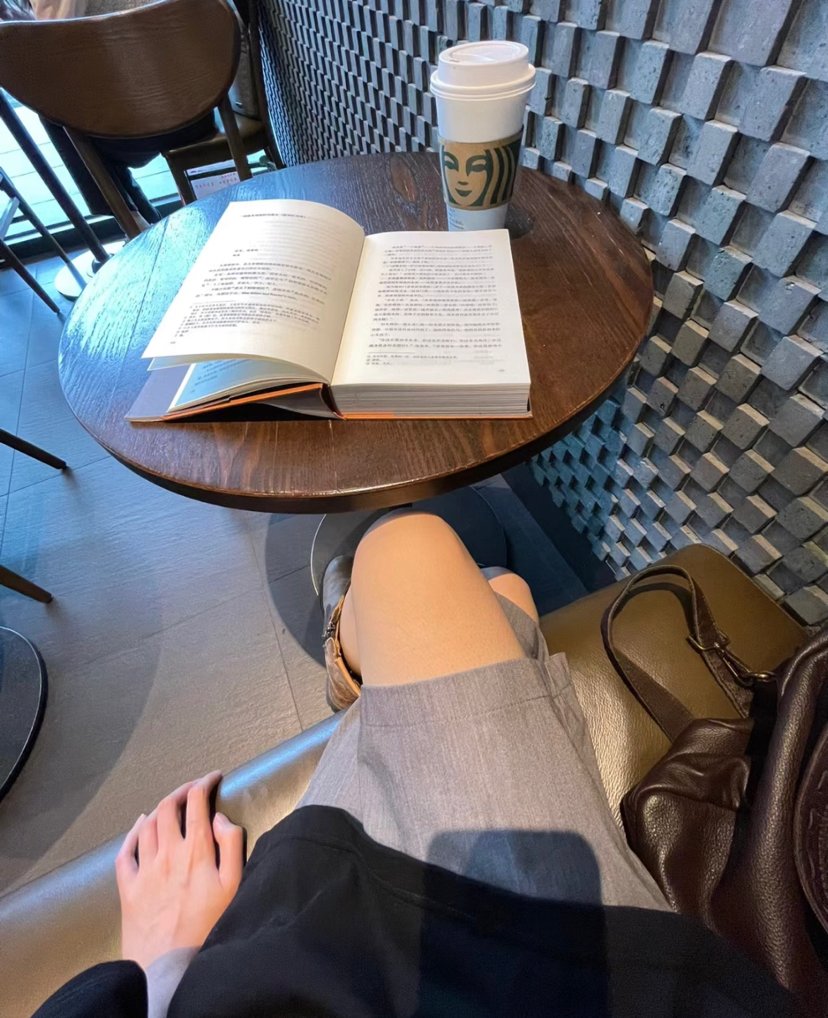 Kolipoli's tweet photo. Cozy rainy Sunday morning at home  Just sipping warm coffee and flipping through old photo albums—no plans, all peace. The best kind of slow day ever! https://t.co/W3zKeAs9gi