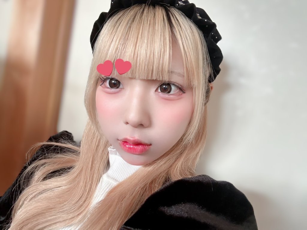 on_mdreamin's tweet photo. ꒰♡大阪なんば店メイドちゃん紹介♡꒱

︎︎︎︎☁みも︎︎︎︎☁

♡なんば店チームハイトーンの1人💖
♡きゅるきゅるの顔と口角がかわいい
♡私服ふりふりでとっても萌え萌え🎀

#ぴこぴこなんばメイド図鑑 #めいどりーみん #なんばふぁむ #今日もみもちゃん見守りちゅ〜っ https://t.co/HgQUIRdeYN