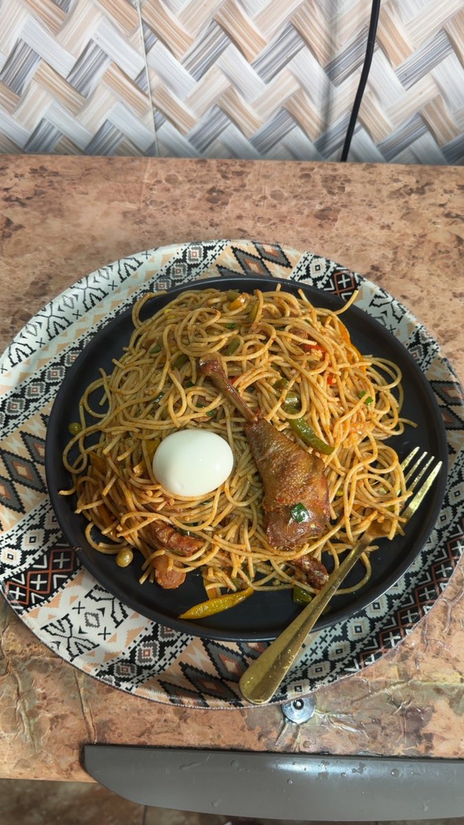 Aunty_Akanke's tweet photo. Pasta 🍝 kinda day 😋 …………. https://t.co/AgeiAyg6yh