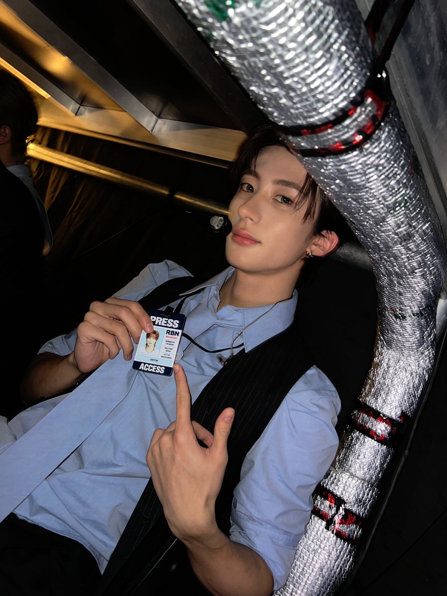 daintoiny's tweet photo. anton weverse update https://t.co/r8Wm9dCmzs