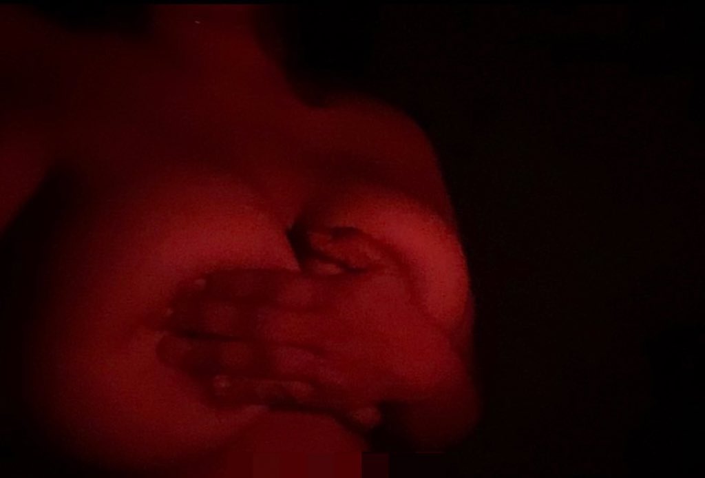 mamaindicaa's tweet photo. hitting my pen naked:p https://t.co/9EcGCKO9uo