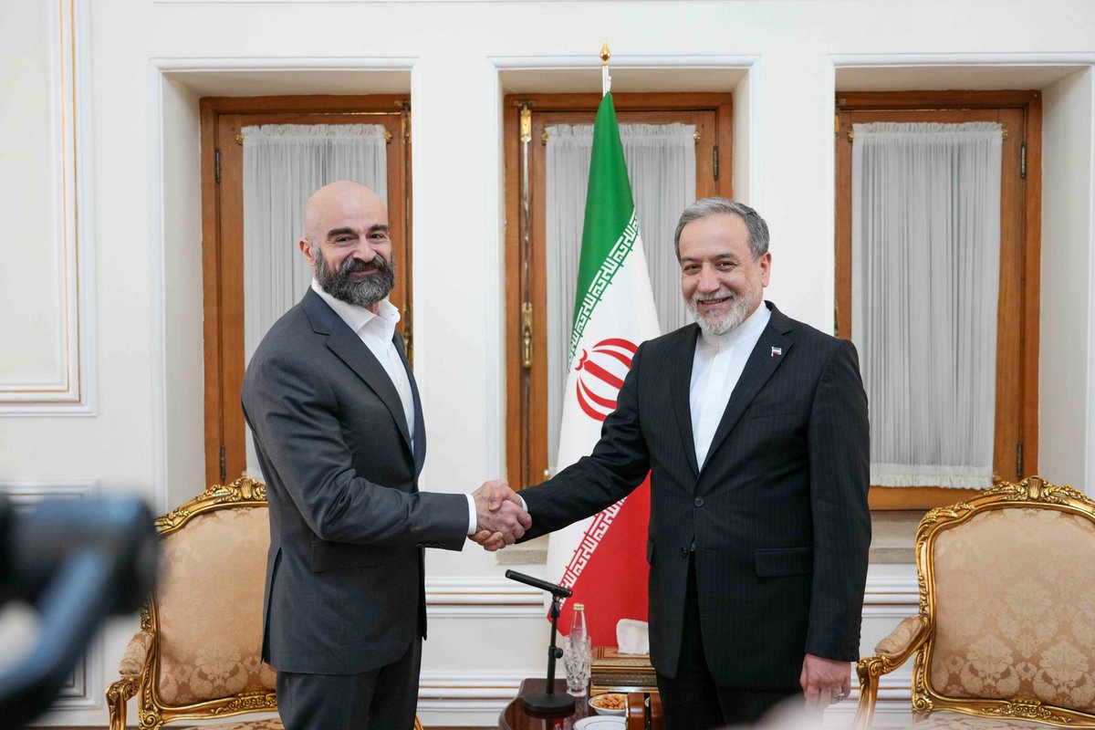 Bafeltalabani's tweet photo. Bafel Jalal Talabani, President of the Patriotic Union of Kurdistan, and Abbas Araghchi, Minister of Foreign Affairs of the Islamic Republic of Iran, met in Tehran.
During the meeting, which was attended by a high-level PUK delegation, discussions focused on the latest political developments and military changes in the region. Bafel Jalal Talabani emphasized that problems require peaceful solutions and ongoing dialogue.
Bafel Jalal Talabani reiterated the PUK's continuous efforts to establish peace and de-escalate tensions, stating that the Kurdistan Region respects the security and sovereignty of neighboring countries, and that a shared and ancient history binds us together with the Iranian people.
For his part, the Minister of Foreign Affairs of the Islamic Republic of Iran expressed his appreciation for the role of Bafel Jalal Talabani and the PUK in their efforts to protect the stability of the Kurdistan Region, Iraq, and the region as a whole.