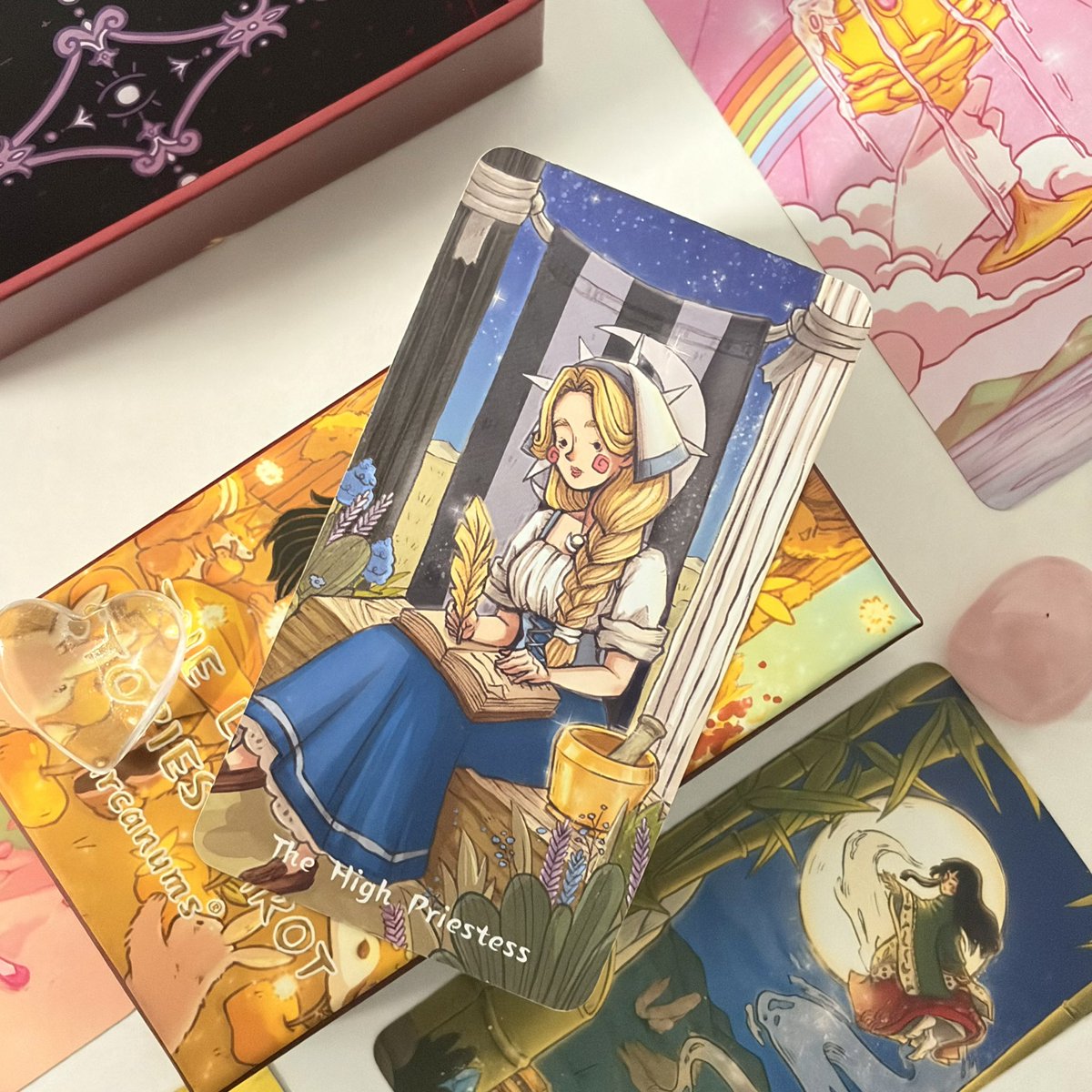 Tarotwithcactus's tweet photo. 📍สัปดาห์นี้ของชาว — 🪬✨

               ราศีกรกฎ • ราศีพิจิก • ราศีมีน 

“เรื่องที่แย่กำลังดีขึ้น มีรายได้เข้ามามาก เจอคนแอบสนใจเราแต่ขอดูไปก่อน” 

การเรียน/การงาน ฟื้นฟูมากขึ้น ถ้าหากที่ผ่านมารู้สึกทำได้แย่ สิ้นหวัง หมดความมั่นใจ ในสัปดาห์นี้จะได้รับโอกาสที่ทวงคืนแรงผลักดันของตัวเองกลับมา จะได้มีโอกาสในการพัฒนาความรู้ ต่อยอดการทำงาน มีไอเดียที่ดีมากขึ้น มีเรื่องดีๆเข้ามาชาร์ตแบตทำให้เราอยากที่จะลุกขึ้นลุยอีกครั้ง และจะสำเร็จไปได้ด้วยดี สถานการณ์ราบรื่นเป็นใจมากขึ้น สอบได้คะแนนดีกว่าที่เคยทำได้ วางแผนกับตัวเองได้ดีต่อไป เหมือนเกือบหลับแต่กลับมาได้ปังมาก 

การเงิน มีรายได้ที่ดีมากเข้ามา มีโชคลาภ ดวงสามารถเสี่ยงโชคได้ มีทรัพย์สินใหม่ๆเข้ามาหา ไม่มีเกณฑ์ที่จะติดขัดหรือขัดสนทางการเงิน  

ความรัก คนโสด_มีคนแอบสนใจ แต่เราไม่เชื่อว่าเขาสนใจ หรือไม่ได้รู้สึกไว้ใจว่าเขามีเจตนาที่ดี คนมีคนคุย_ระวังพยายามค้นหาความลับของอีกฝ่ายจนเขาไม่สบายใจ ให้ขอบเขตกันมากขึ้น คนมีแฟน_ถ้าหากมีอะไรเกิดขึ้น ให้เชื่อเซ้นต์ของตัวเองไว้เพราะจะถูกเสมอ คนที่รอคนเก่า_ตัดใจเรื่องความรักแล้วไปทุ่มเททางอื่นแทน 

สุขภาพ ระวังปัญหาทางเดินหายใจ การละเลยเรื่องการดูแลตัวเองจนสุขภาพแย่ลง ทำอะไรแบบฝืนจนเกินไป   

สีเสริมดวง เทา น้ำเงิน แดง  ตัวเลขเสริมดวง 4 44 444   

ฟอล/รีทวิต/เมนชั่น 444 - รับคำทำนาย/ขอให้สถานการณ์ดีขึ้น/เป็นกำลังใจให้เรานะคะ 🔮✨