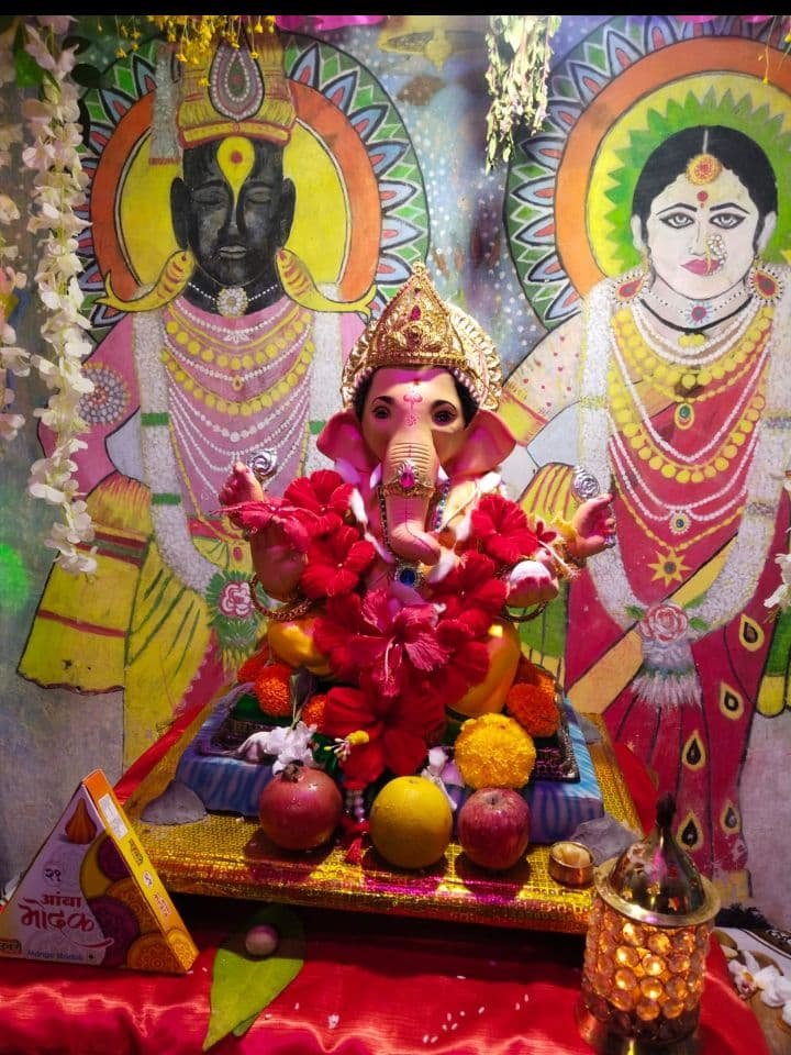 SimratBhatt_9's tweet photo. Our Village Ganpati https://t.co/pr8kva9D6u
