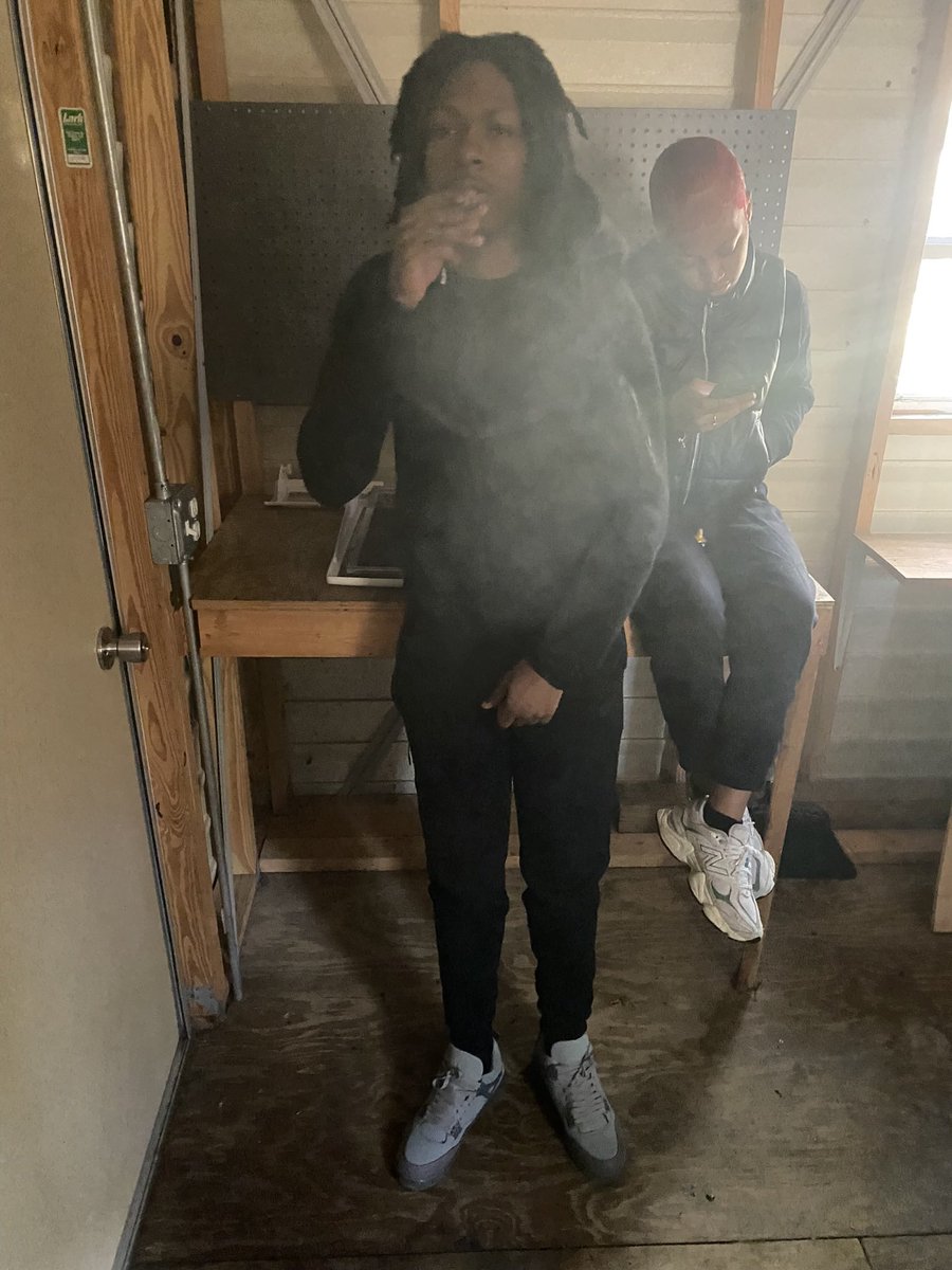 tweakinfrl's tweet photo. Y’all boring asf #nfs #cle https://t.co/9DnRra15Zi