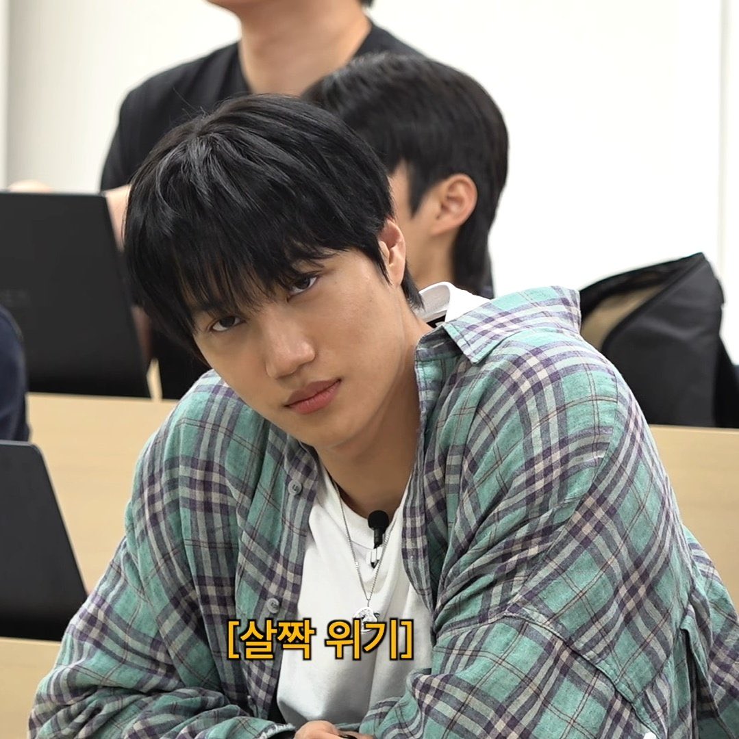 nothingonini's tweet photo. his duality….im shocked https://t.co/APoL98Ny5r