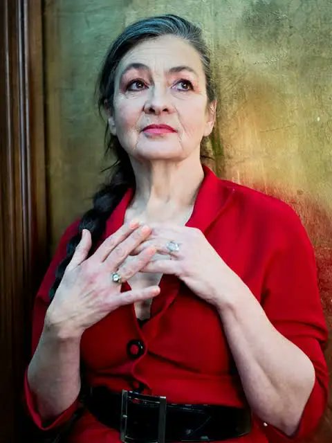 Gauthier1782215's tweet photo. Rip Catherine ! https://t.co/BppmKK8pew