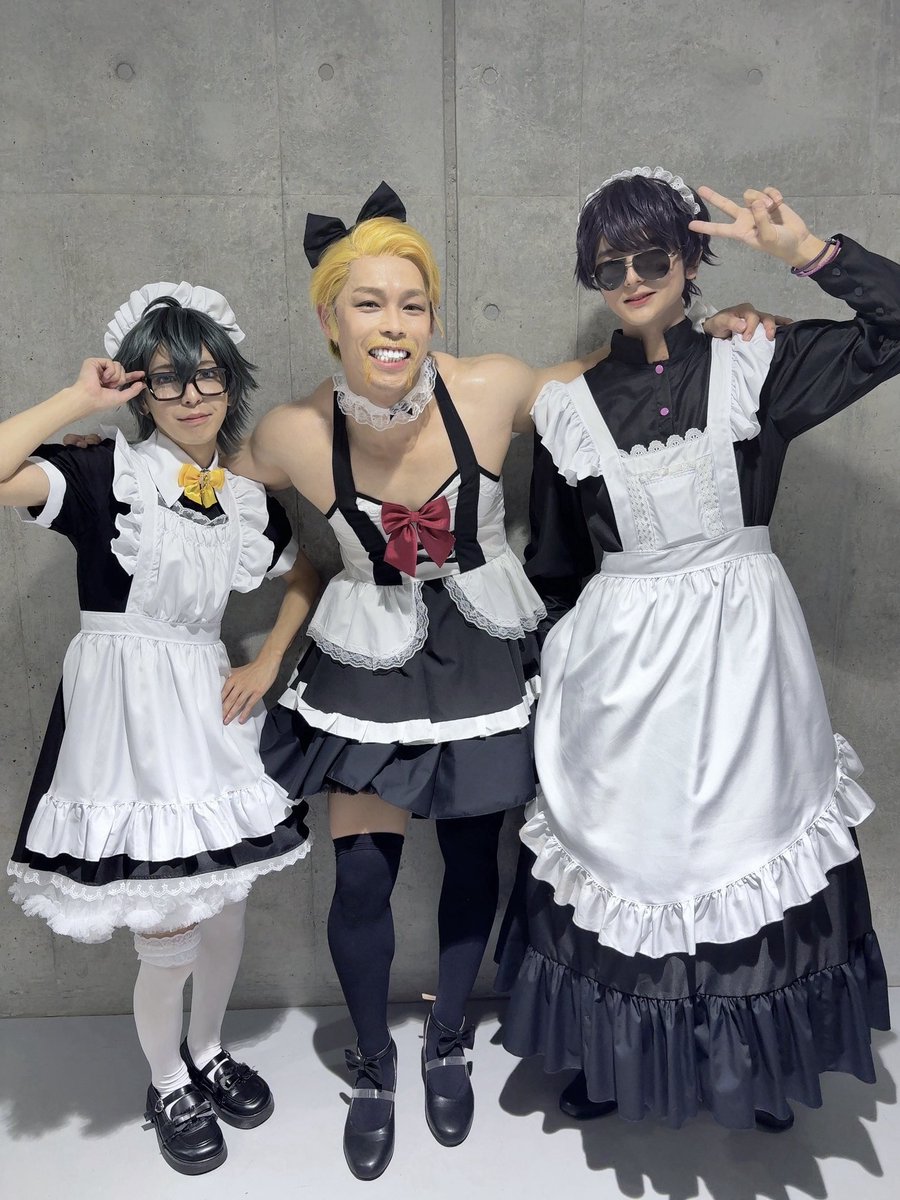 ojiro_sano's tweet photo. #ぶっとびな祭 ！！
DAY2メイド服チーム

ドズルさん役のしょうへいくんのメイド服を僕らが初めて見た時のリアクションは、お客様の皆様と全く同じリアクションでしたよ笑 https://t.co/8Qgpr4bEk5