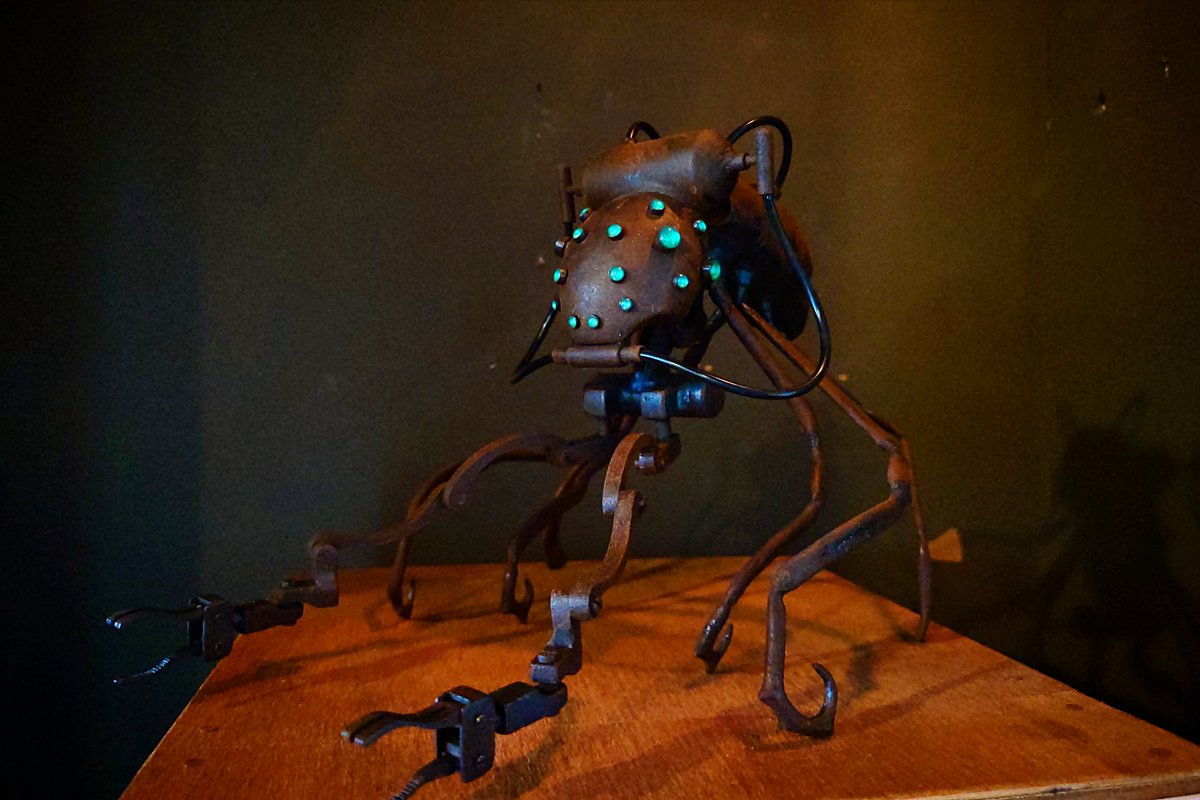 Perfossor1138's tweet photo. 撤収も終わり、個展完全終了です。

せっかくなので会場の様子を少しばかり

Twitter初めて1年にも満たない塵芥のようなアカウントなので誰かに届け https://t.co/kmJYQs2FX8