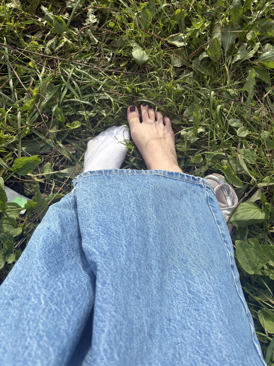 Catksg's tweet photo. #Feet #PrettyFeets #FeetLovers #FootArt https://t.co/tHDuzKQOVG