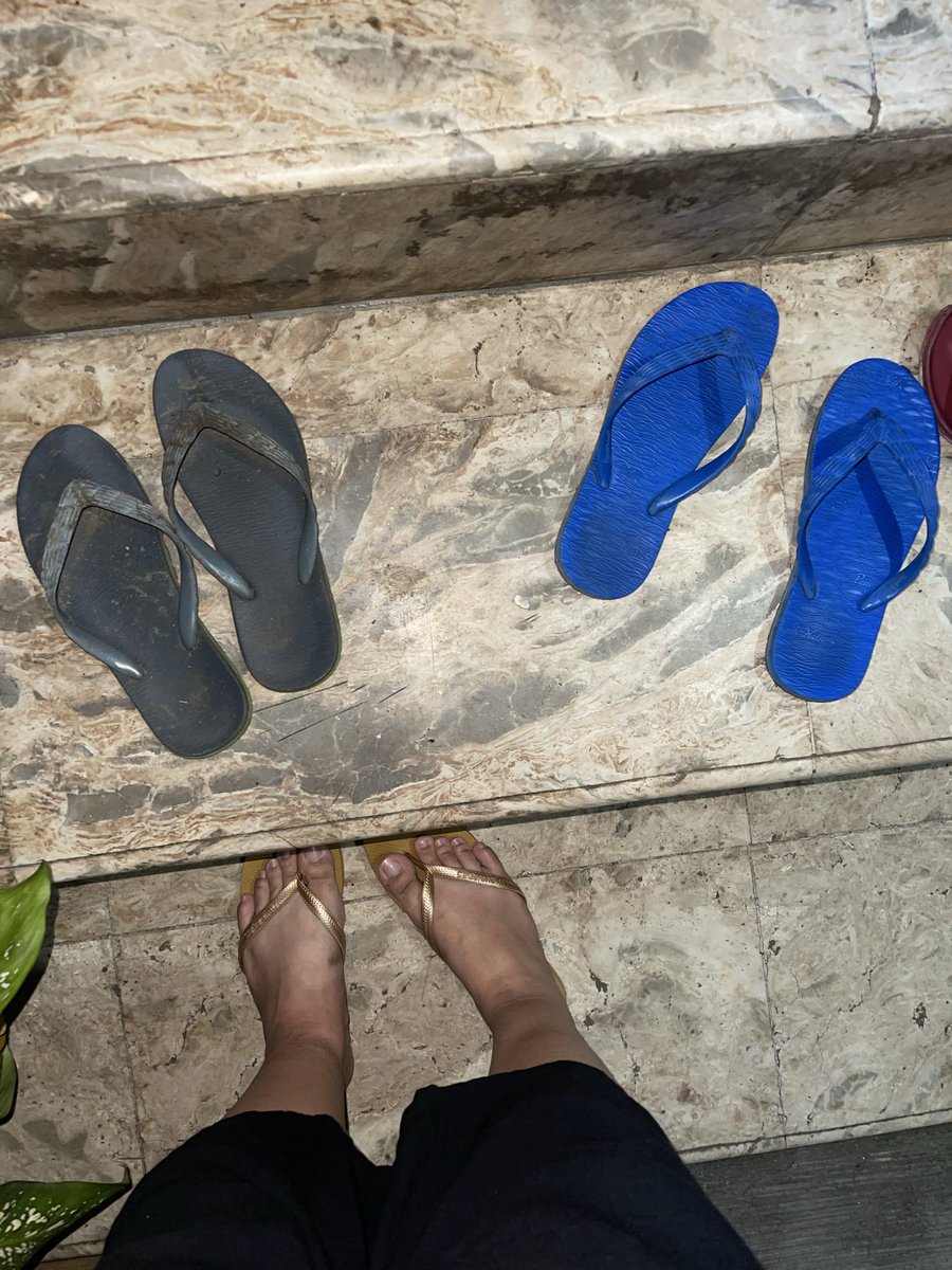 goddess_jow's tweet photo. Who buys dirty flip flops? 😋

#findom #feet #feetfetısh #feetworshi̇p #goon #dirty #soles #toes #insoles #brat #paypig #humiliation #telegram #fyp #viral #whiteboi #himanatm #snap https://t.co/B5rbhuM6l5
