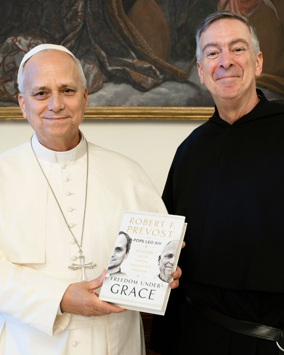 VaticanNews's tweet photo. The English version of Pope Leo XIV’s book “Freedom Under Grace” hits bookshelves today in the US, UK, Australia, and across the Commonwealth.

“Freedom Under Grace” brings together the Holy Father’s reflections on the legacy of Saint Augustine that have shaped his spirituality and vision for the world.

In addition to being the first-ever Pope from the Order of Saint Augustine, this book is of special interest to English-language readers, bringing to light the unique insights and perspective of the Church’s first American Pope whose mother tongue is English.

These never-before-published writings offer readers a window into the Holy Father’s heart and mind, which will inspire hope and action in a world that desperately needs these gifts.

The English version is published in the US by Image Books, an imprint  of the Penguin Random House Christian Publishing Group. In the UK and  Australia, the book is published by the Enlighten imprint of Penguin  Random House UK. The original  Italian was published by the Vatican Publishing House (LEV) under the  title “Liberi sotto la Grazia.”

The audiobook edition will feature opening homilies and addresses read by Emmy award-winning comedian and devout Catholic Stephen Colbert, and the main text will be narrated by award-winning narrator and Grammy nominee Scott Brick.

Learn more and order your copy at https://t.co/Gs6Y9qTclP

Photo ©Vatican Media

@LVaticana @HutchHeinemann @colbert @prhchristian @PRHAudio