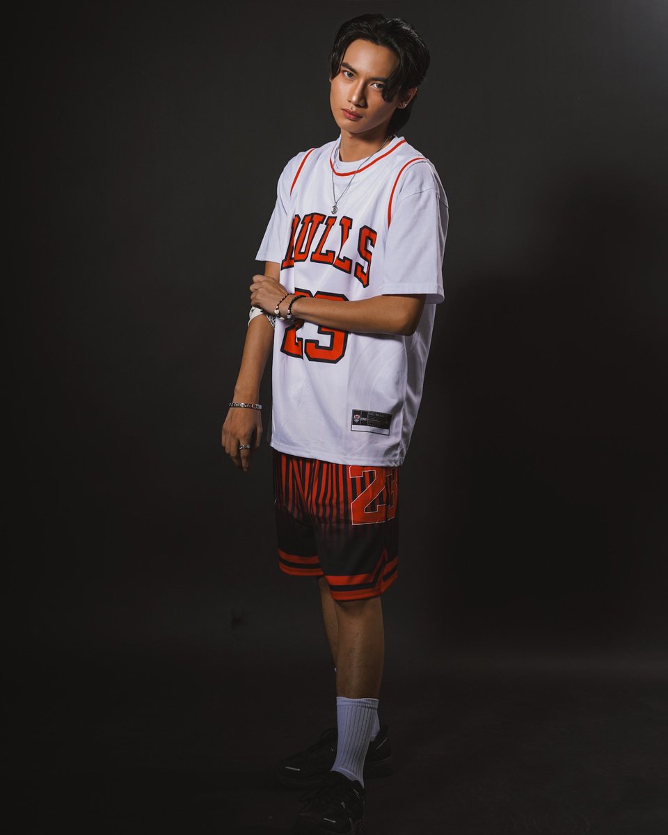 GenZixOfficial's tweet photo. GenZix | Concept Photos

 New era. New energy. Same GenZix. 

📸 Erwin Marasigan
👔 Vien Park https://t.co/kEdU30uBJn