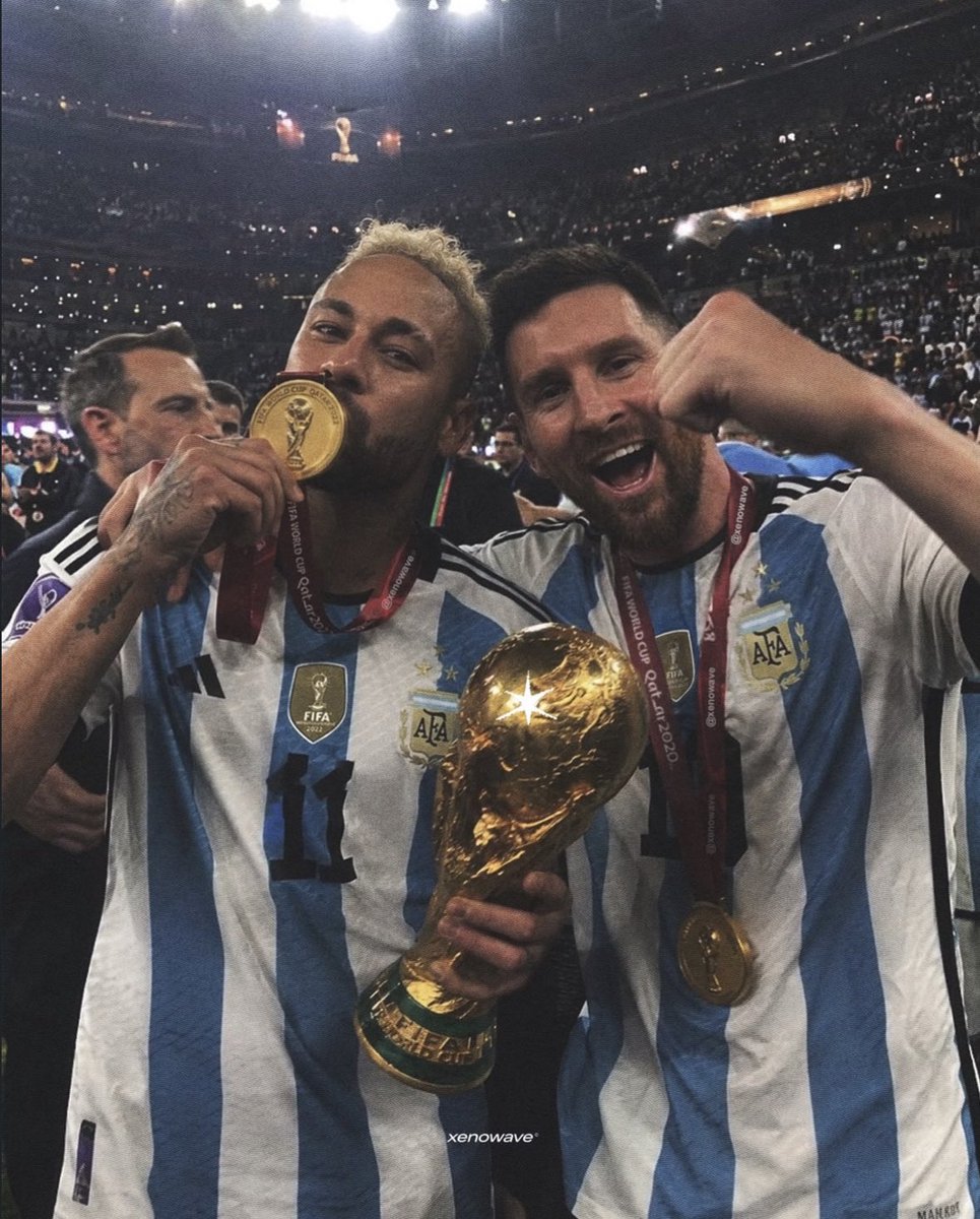 stopthatdembele's tweet photo. Em um universo alternativo, ele é um de nós. 😭 https://t.co/p86y1HT3Lt
