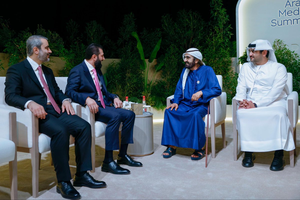 HHShkMohd's tweet photo. أثناء استقبال أخي الرئيس أحمد الشرع ضيف قمة الإعلام العربي في دبي .. 

علاقاتنا مع سوريا علاقات محبة وصداقة وأخوّة وتقدير .. 

نفرح بعودة سوريا لطريق التنمية .. ونتفاءل بعودة سوريا الحضارة لمكانتها العالمية التي تستحقها .. ونتفاءل بعلاقات أخوية عميقة بين الشعبين الصديقين https://t.co/jYkAUaX2Yn
