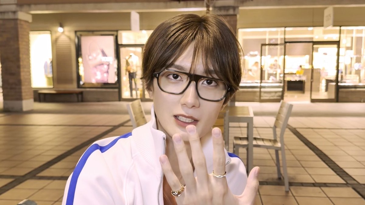 jyu_ta_ro's tweet photo. 劇場版じゅうたろう
第十三回
『かいもの倶楽部』すたーとです🎥🤴👓

https://t.co/n9feLH5tDK

金曜日はMステさん🎤
楽しい1週間にしましょう🙋‍♂️

#劇場版じゅうたろう
#山中柔太朗 https://t.co/Y4T0gM2RXo