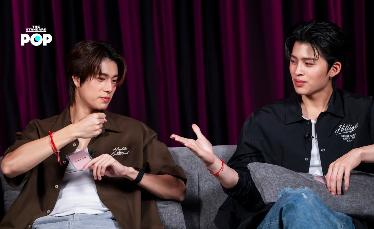 TheStandardPOP's tweet photo. แอบสปอยล์แขกรับเชิญวันพุธนี้ 👀 คนหนึ่งบอกเชื่อตัวเอง คนหนึ่งบอกเชื่อภูวินทร์ อ้าว ยังไงซิ 🤔🤭 เงียบไว้!!
.
เตรียมพบกับ THE INTERVIEW x PONDPHUWIN
.
🗓 พุธที่ 16 กันยายน 2569
⏰ 19.00 น.
📍 YouTube: THE STANDARD POP
.
#THEINTERVIEWxPONDPHUWIN
#PondPhuwin #ปอนด์ภูวินทร์
#PICKACARD 
#TheStandardPop