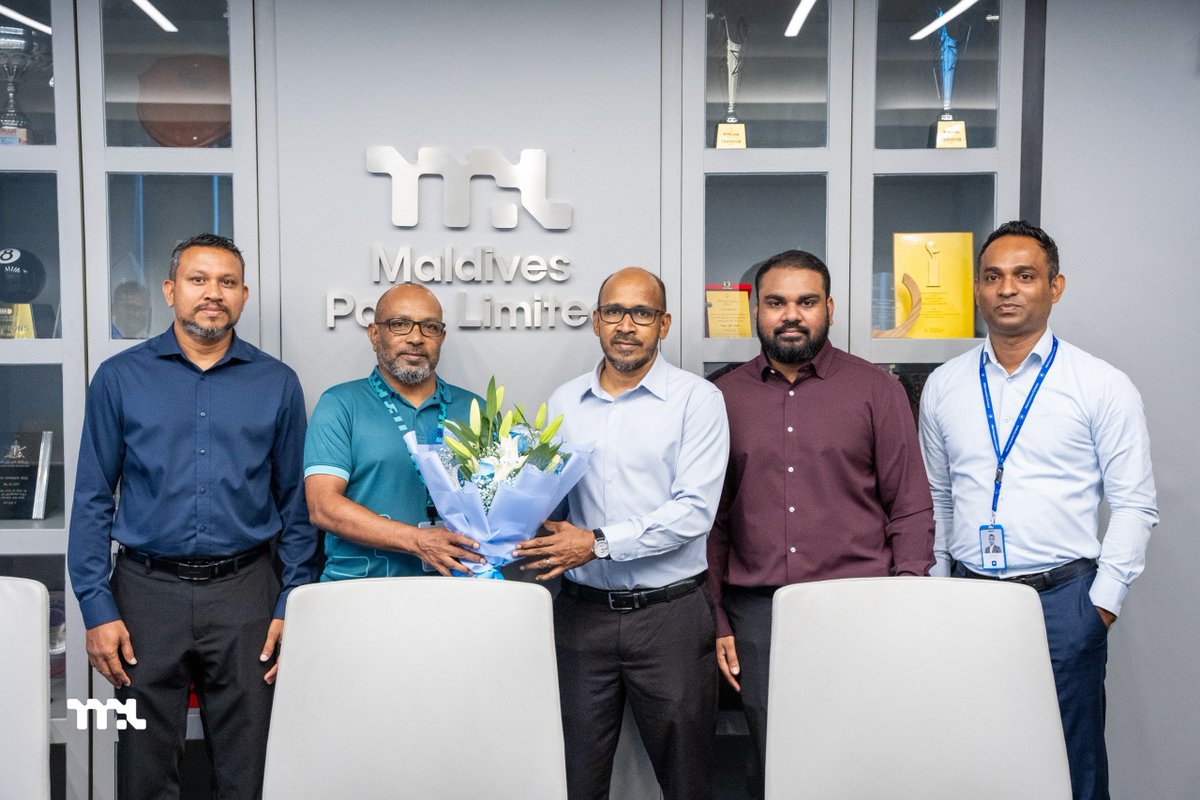 Portmv's tweet photo. Thank you to @alliedmv for visiting us and sharing their warm wishes as we celebrate 40 years of Maldives Ports Limited. 

We truly appreciate the thoughtful gesture as we mark this special milestone together.

#MPL #MaldivesPortsLimited #Bandharah40 #AlliedInsurance #MPLHidhumathugaa